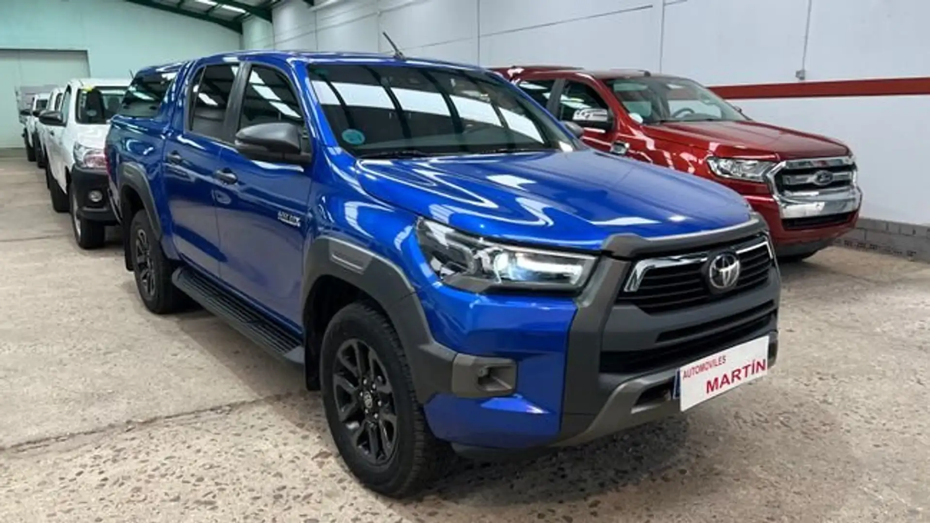 Toyota Hilux 2.8 D4D C. Doble Invincible AT Azul - 2