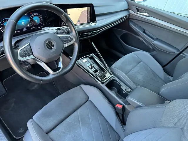 Volkswagen Golf view 9
