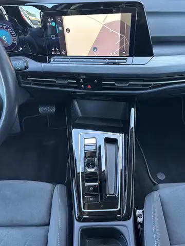 Volkswagen Golf view 13