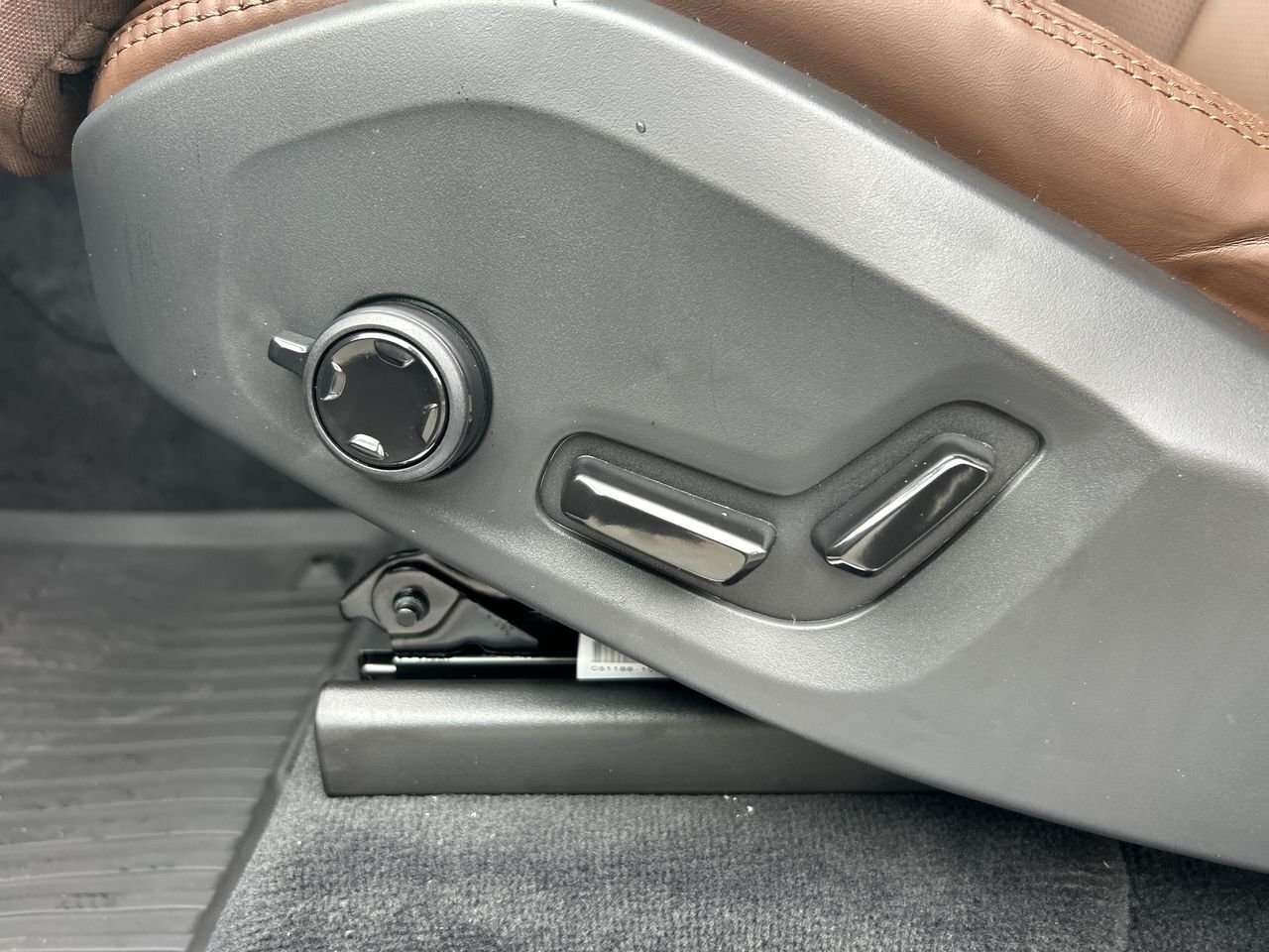 2025 Volvo XC90 Ultra Bright Theme Local | Accident-Free | HUD | P thumb 20