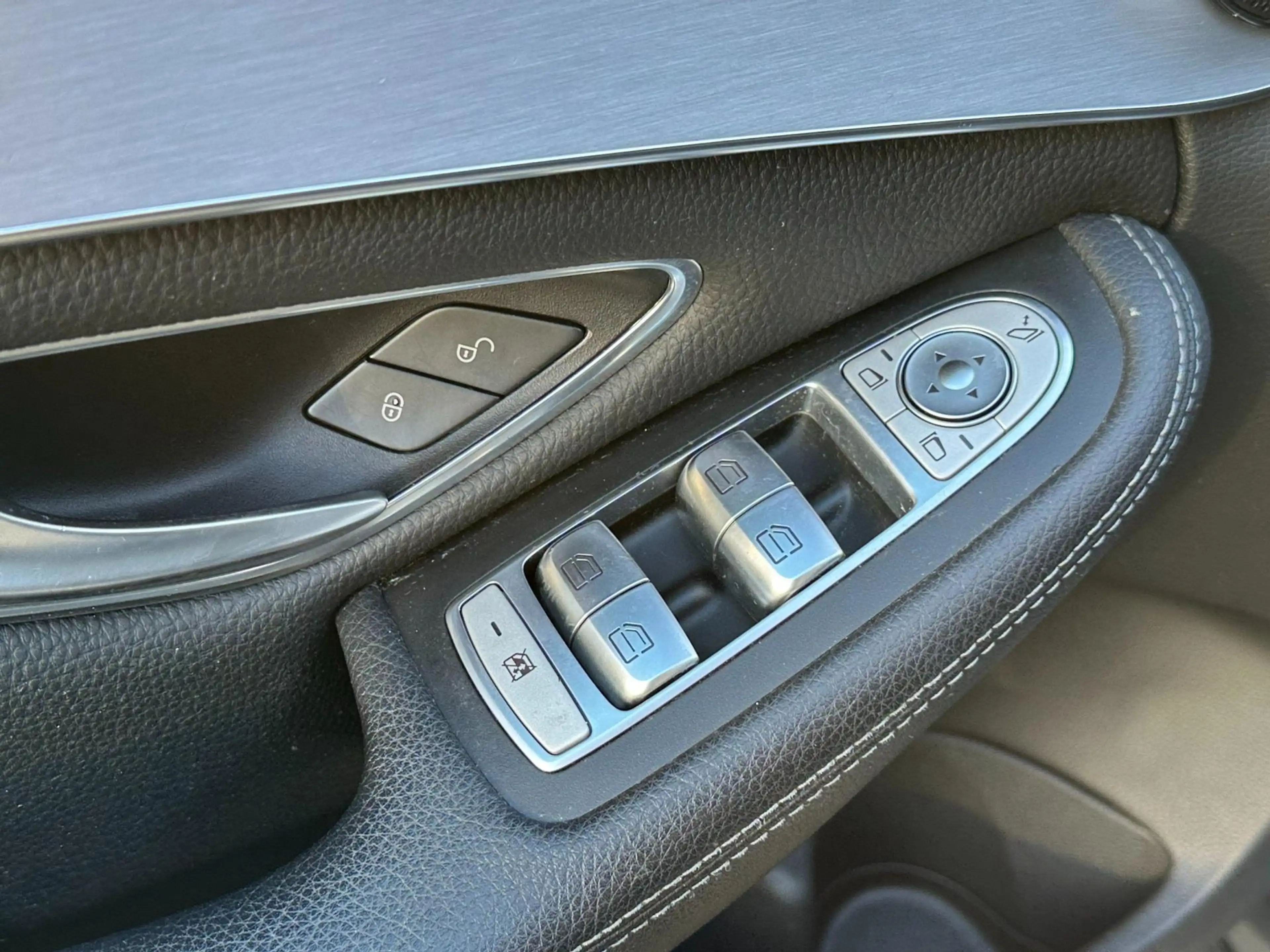Mercedes-Benz C 350 Estate e Lease Edition — photo 15