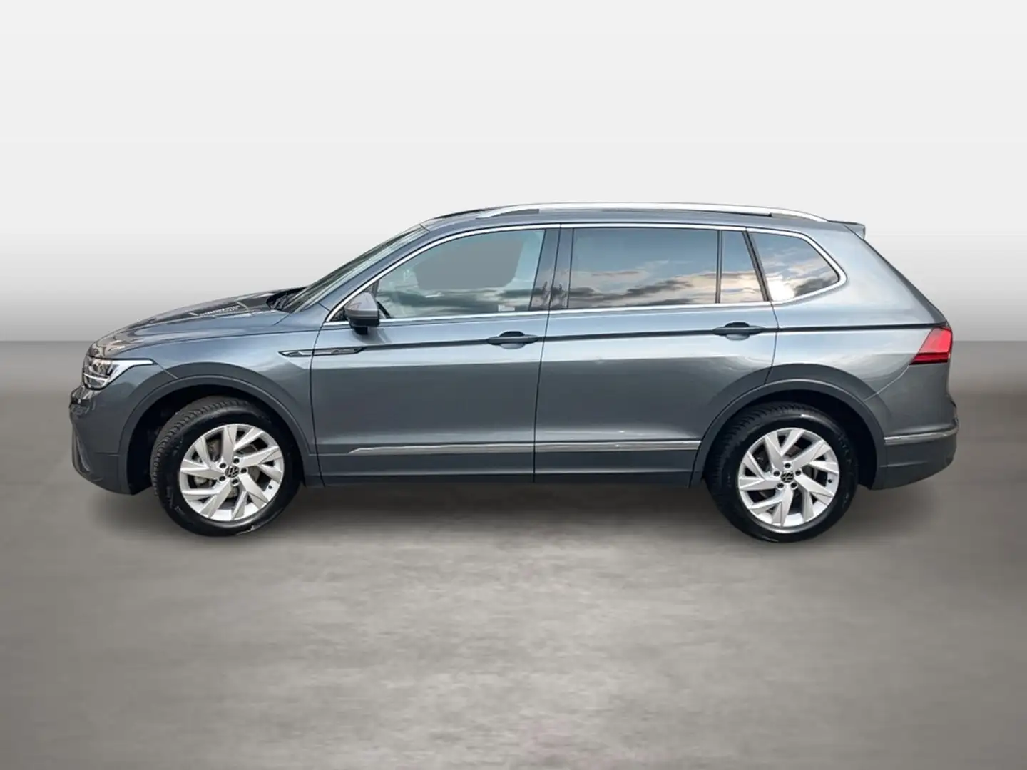 Volkswagen Tiguan Allspace Life 1.5 TSI DSG 7-Sitzer AHK Grau - 2