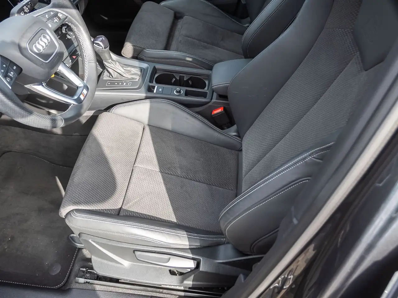 Audi Q3 S line 45TFSI e Stronic LED ACC, миниатюра 15