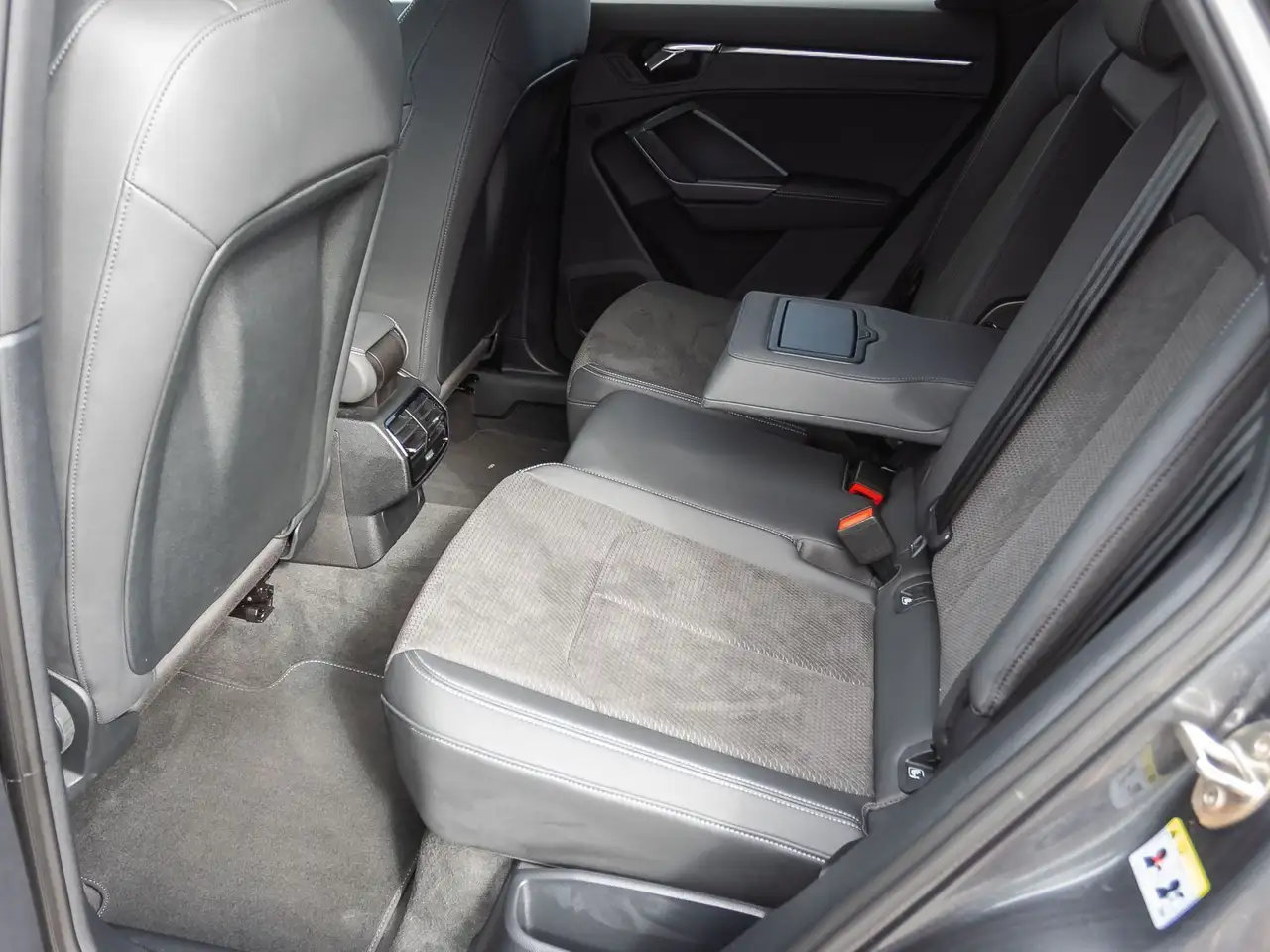 Audi Q3 S line 45TFSI e Stronic LED ACC, миниатюра 23