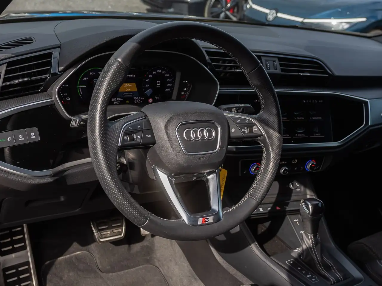 Audi Q3 S line 45TFSI e Stronic LED ACC, миниатюра 16