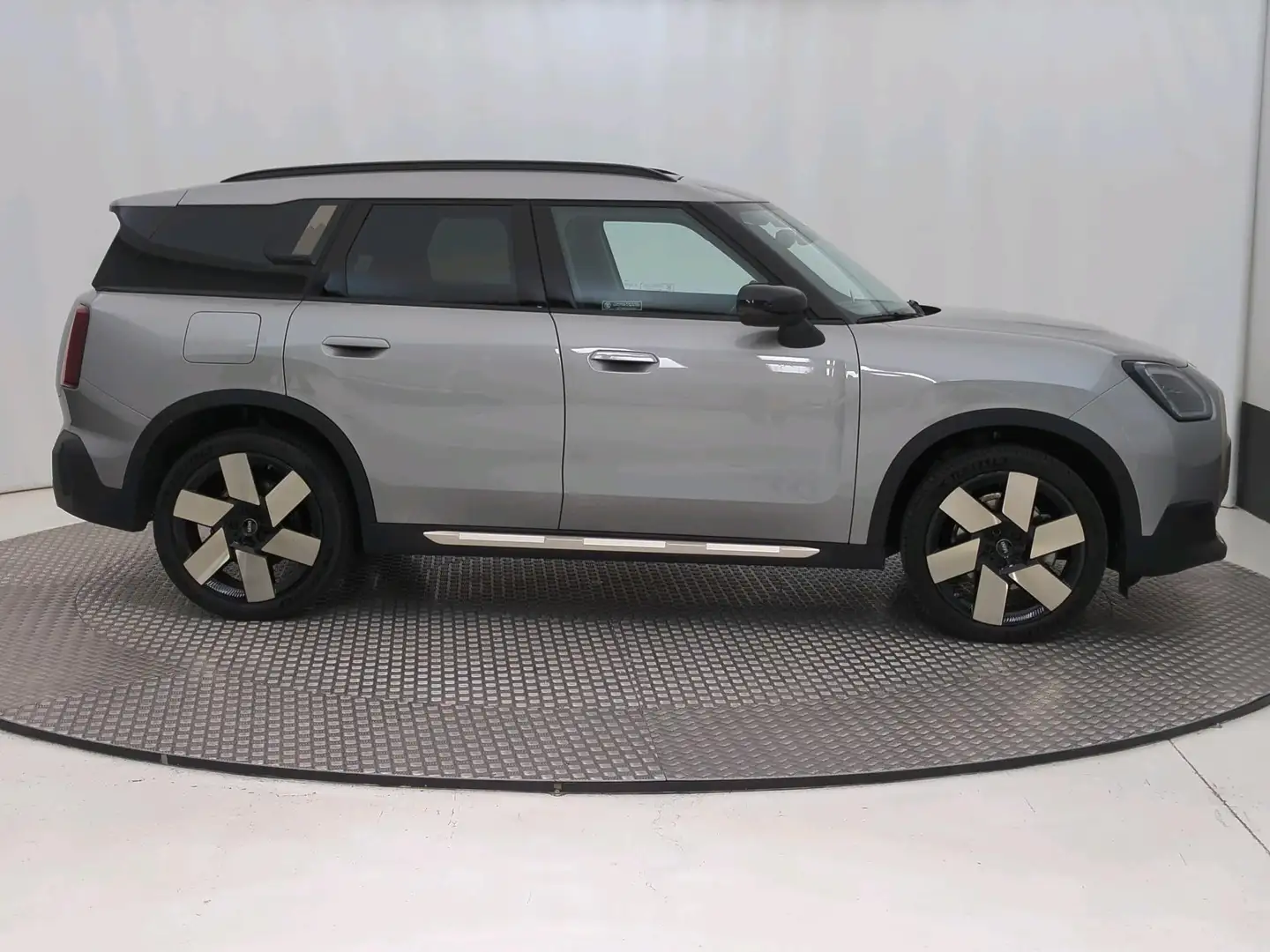 MINI Countryman C Favoured Grau - 2