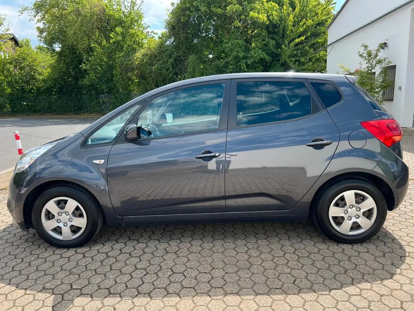 Kia Venga Venga 1,6 CVVT NAVI/PANORAMA/TEILLEDER/KAMERA Gris - 1