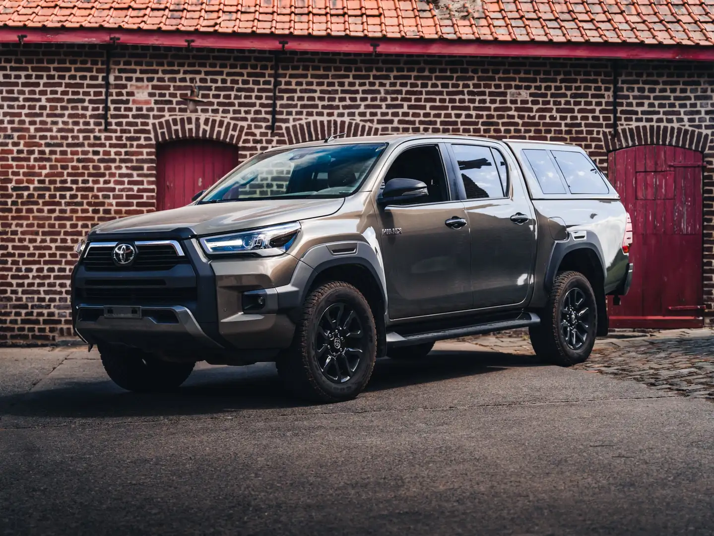 Toyota Hilux Invincible full opt. Bronze - 1