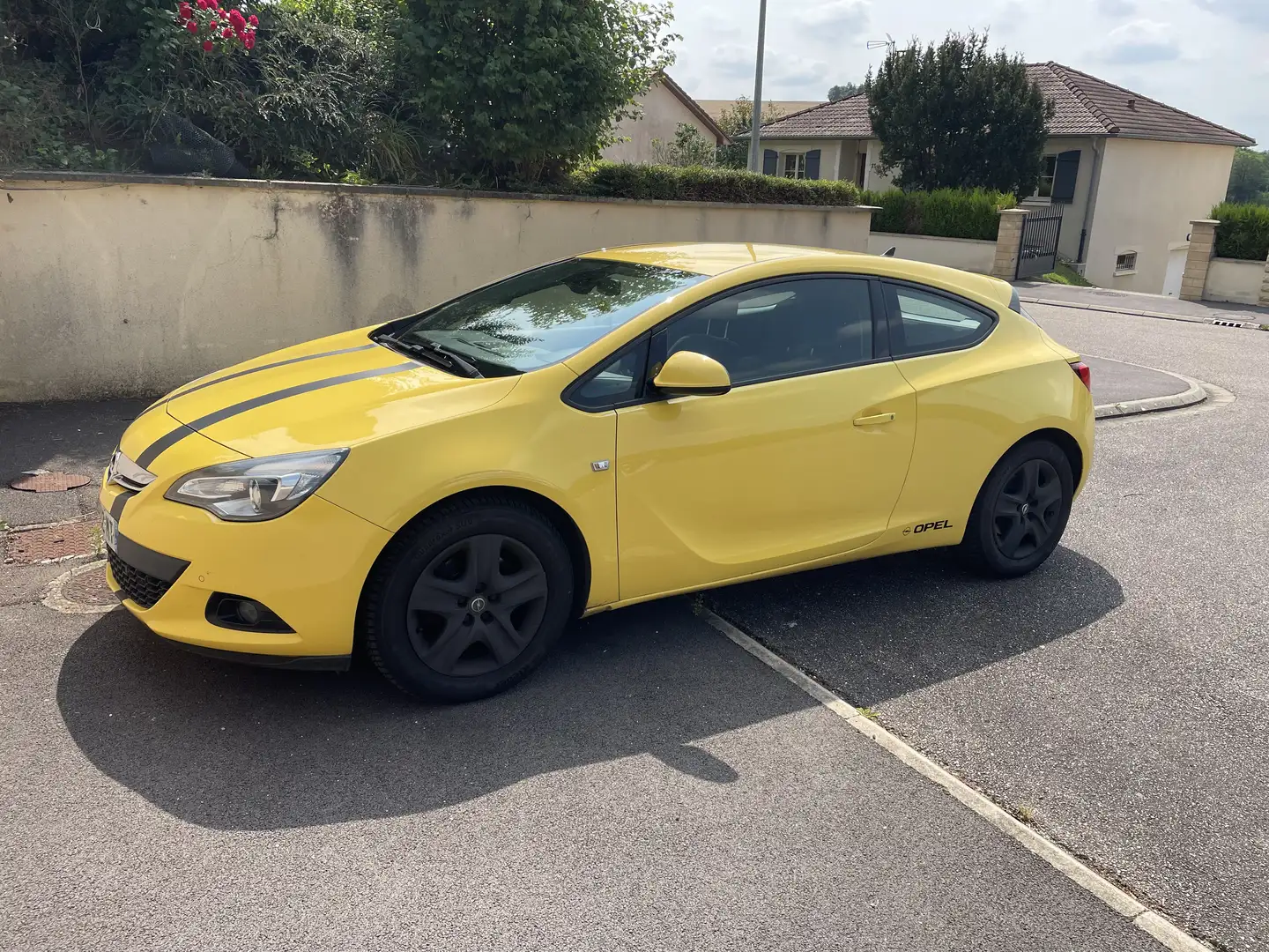 Opel Astra GTC 1.6 - 1