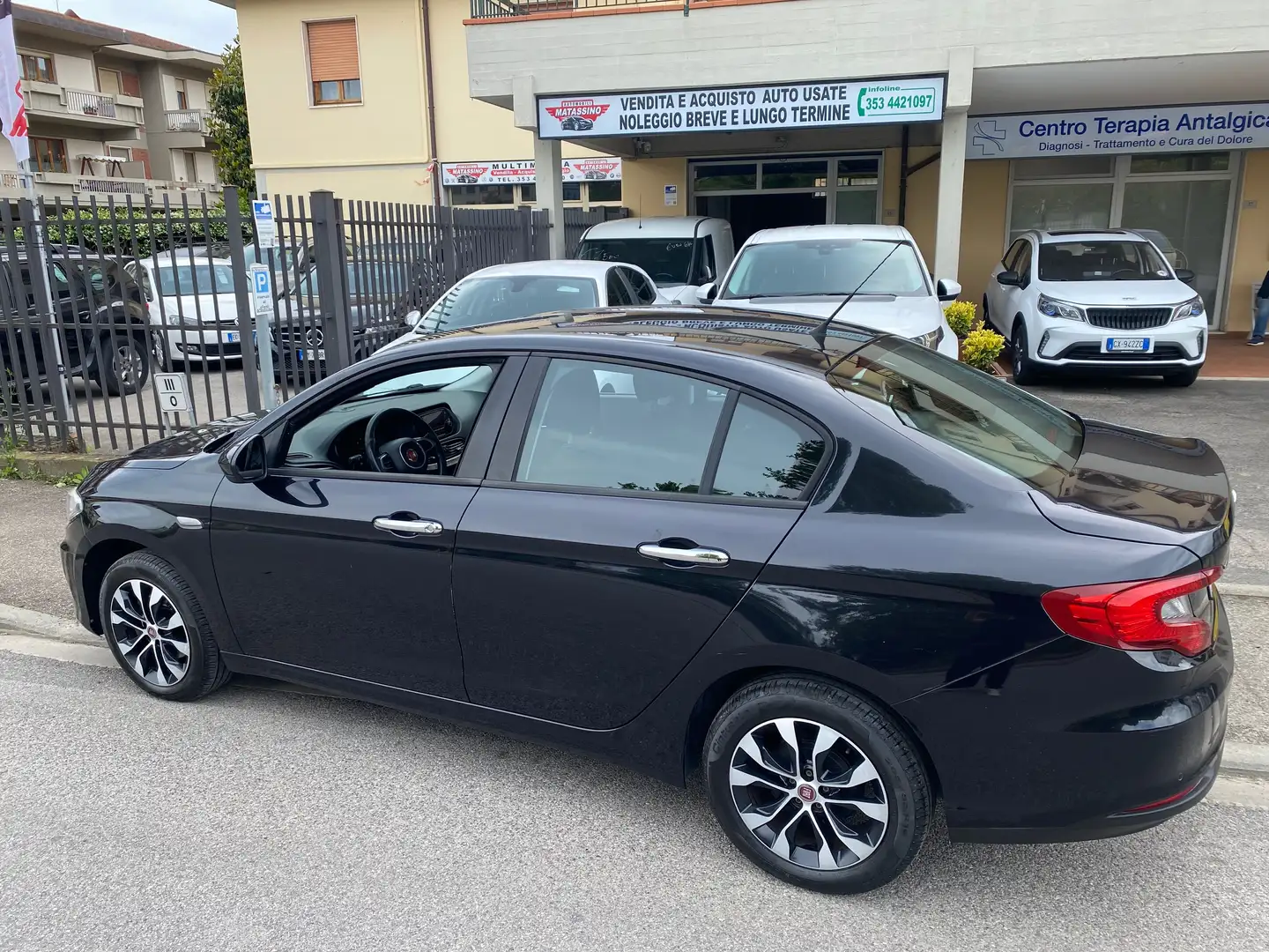 Fiat Tipo 1.3 multy jet disel Zwart - 1
