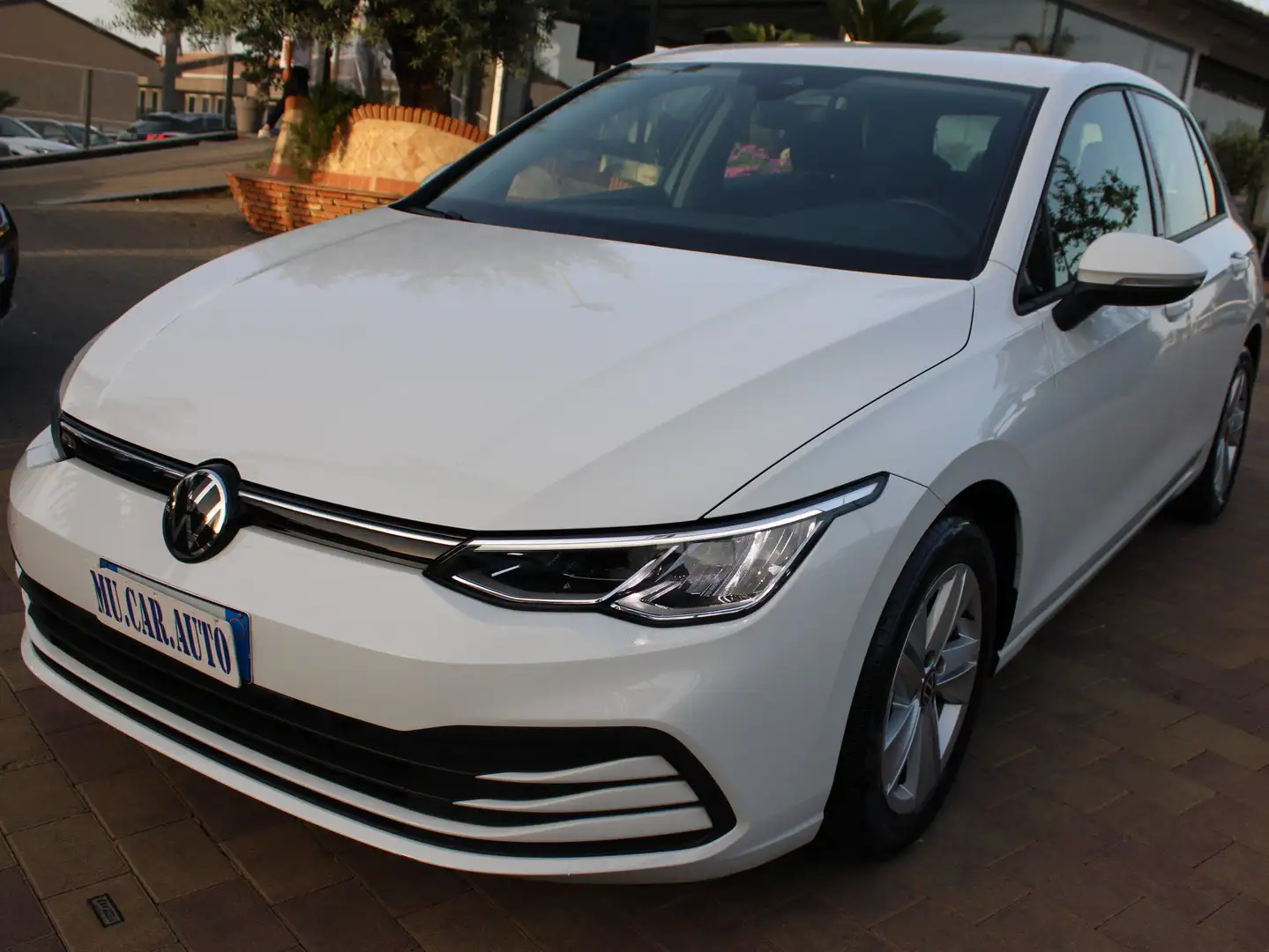 Volkswagen Golf Golf VIII  2.0 tdi Life 115cv Bianco - 1