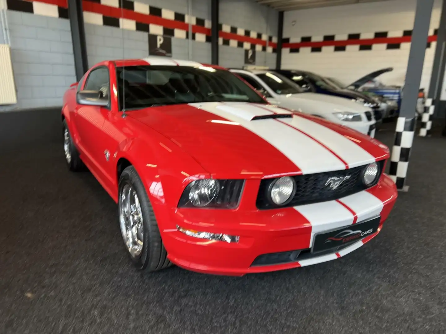 Ford Mustang USA 4.6 V8 GT KM! LPG! Rood - 1