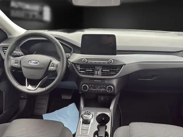 Ford Focus view 15
