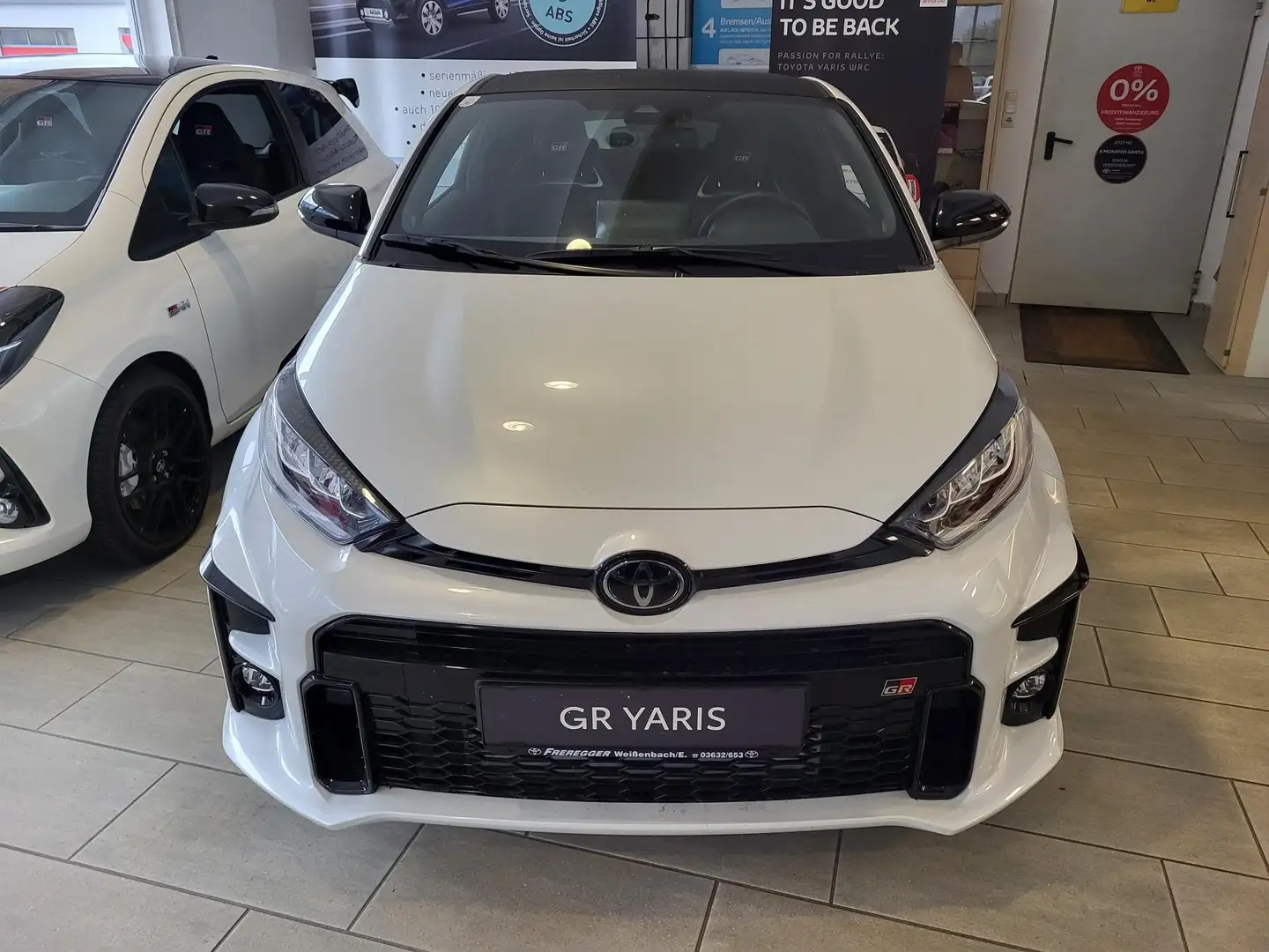 Toyota Yaris GR High Performance Blanc - 1