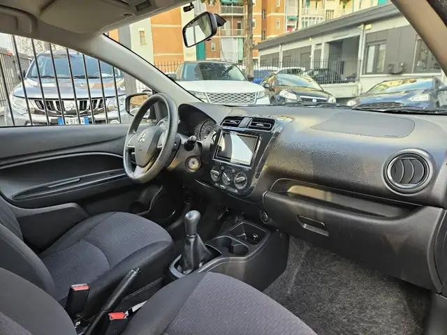 Mitsubishi Space Star view 12