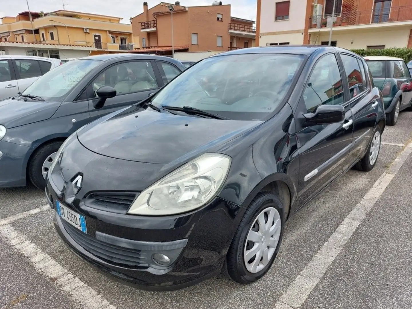 Renault Clio 1.2 16V 5 porte Rip Curl Neopatentati Clima Nero - 1