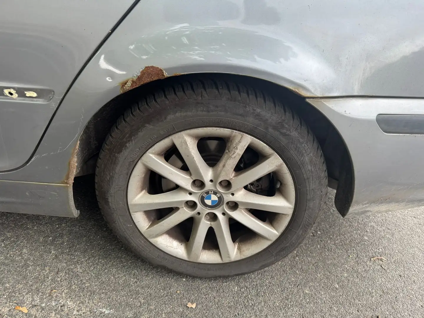 BMW 320 320d Silber - 2