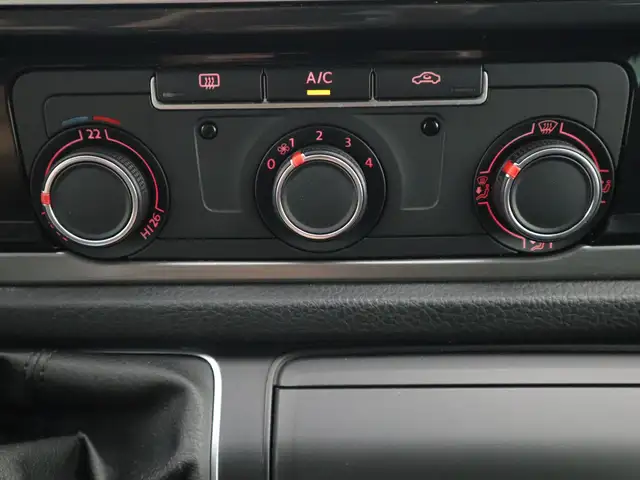 Volkswagen Transporter view 24