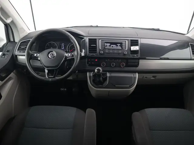 Volkswagen Transporter view 8