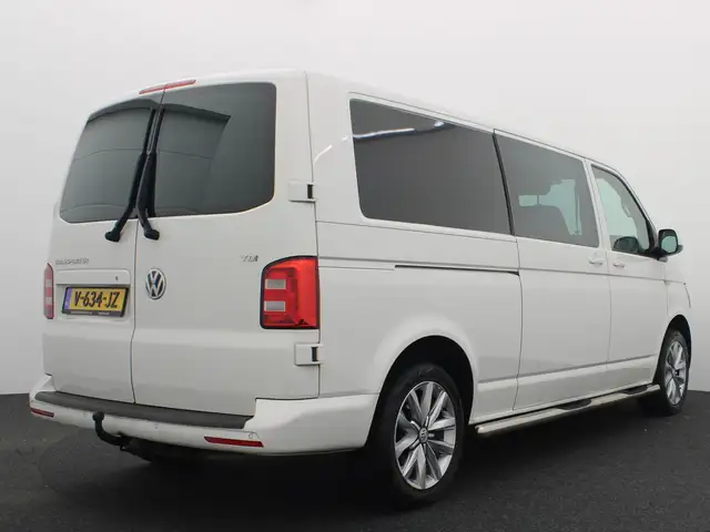 Volkswagen Transporter view 14