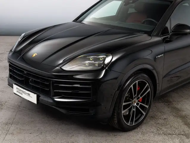 Porsche Cayenne view 7