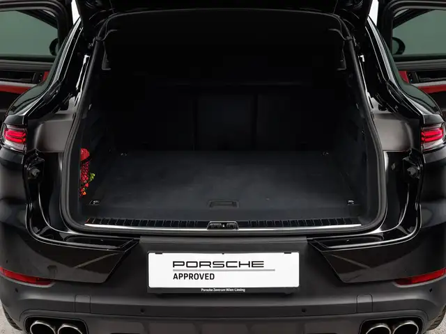 Porsche Cayenne view 14