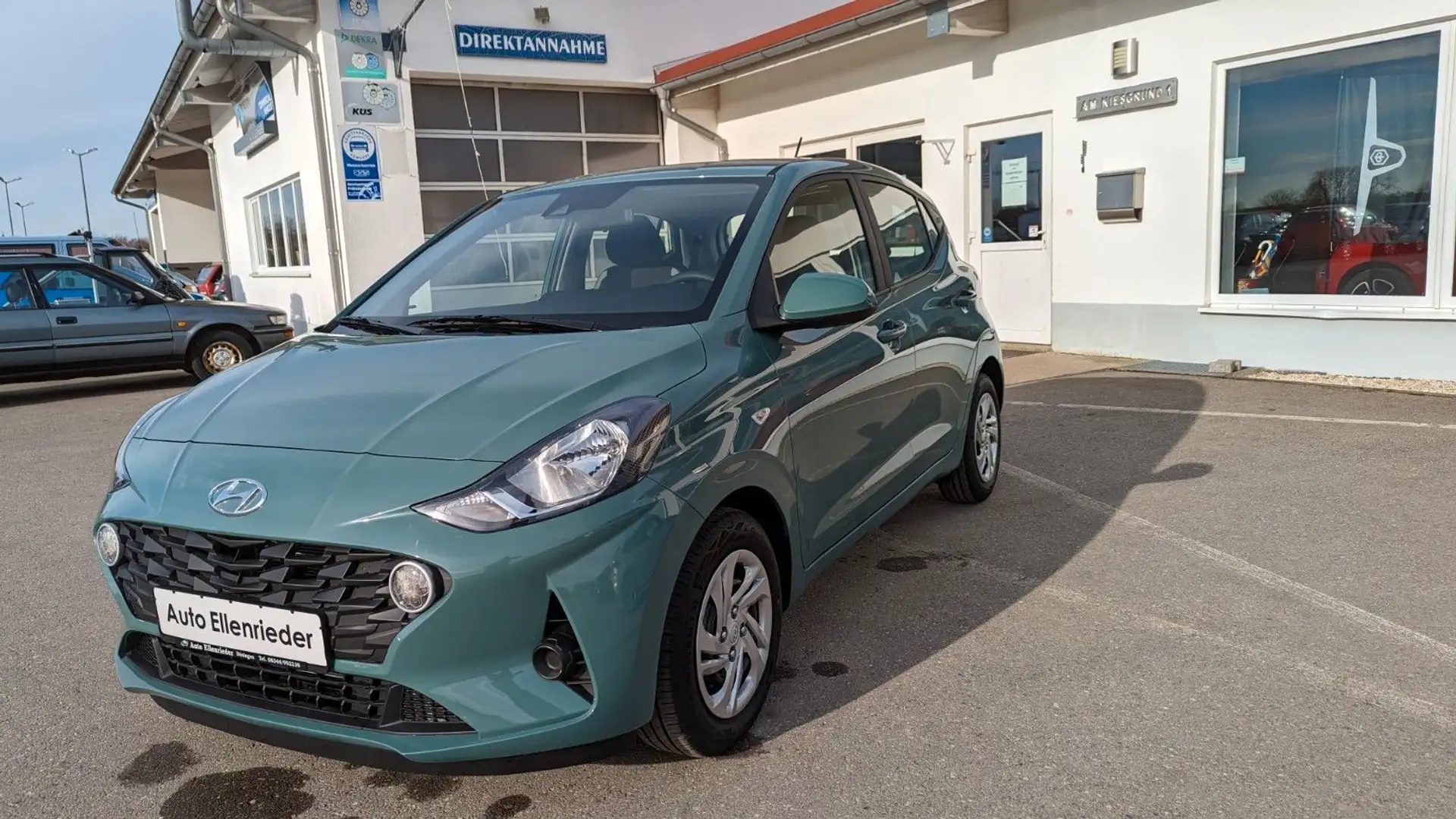 Hyundai i10 1.0 Automatikl  DAB , Bluetooth  sofort Grün - 1