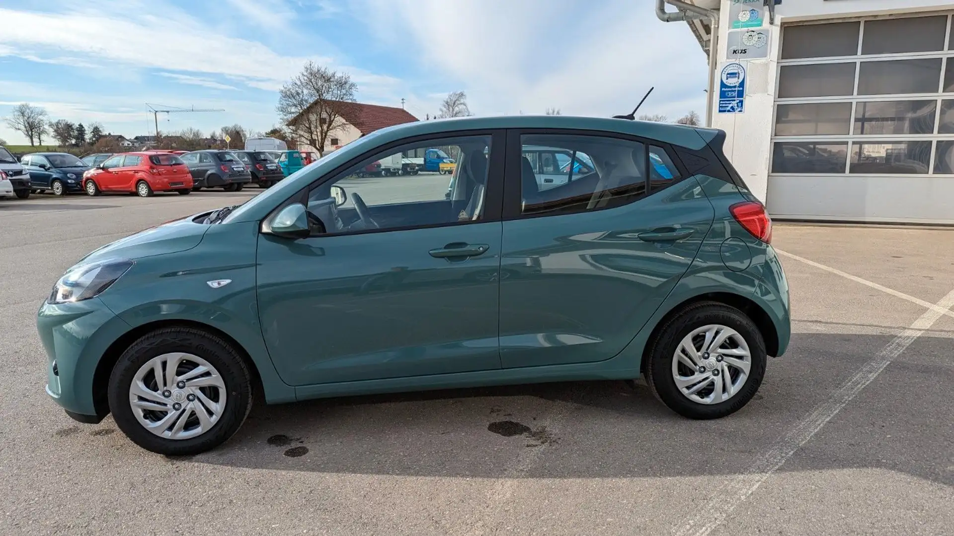 Hyundai i10 1.0 Automatikl  DAB , Bluetooth  sofort Grün - 2