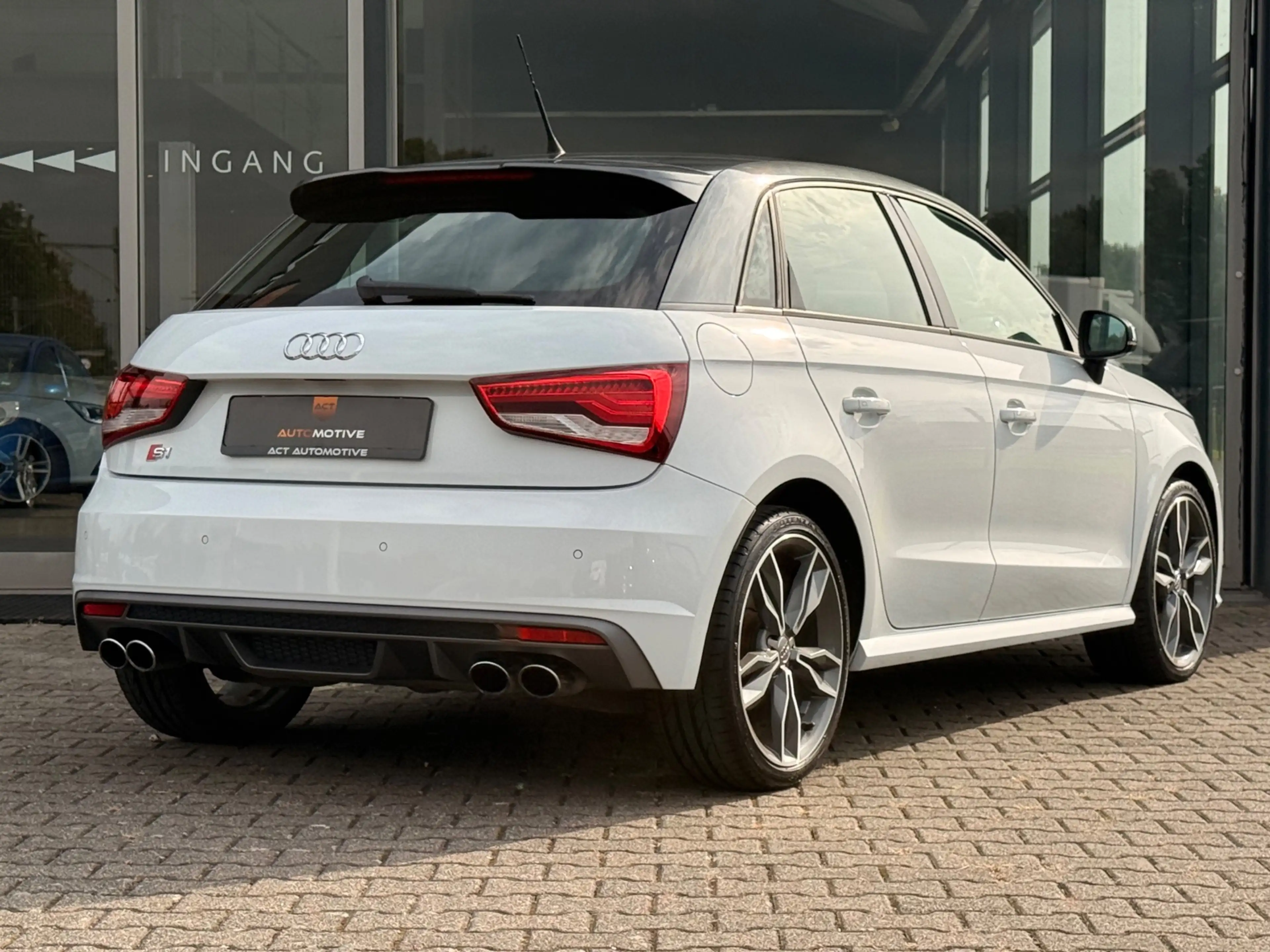 Audi S1 Sportback 2.0 TFSI S1 Quattro Pro Line Plus — photo 2