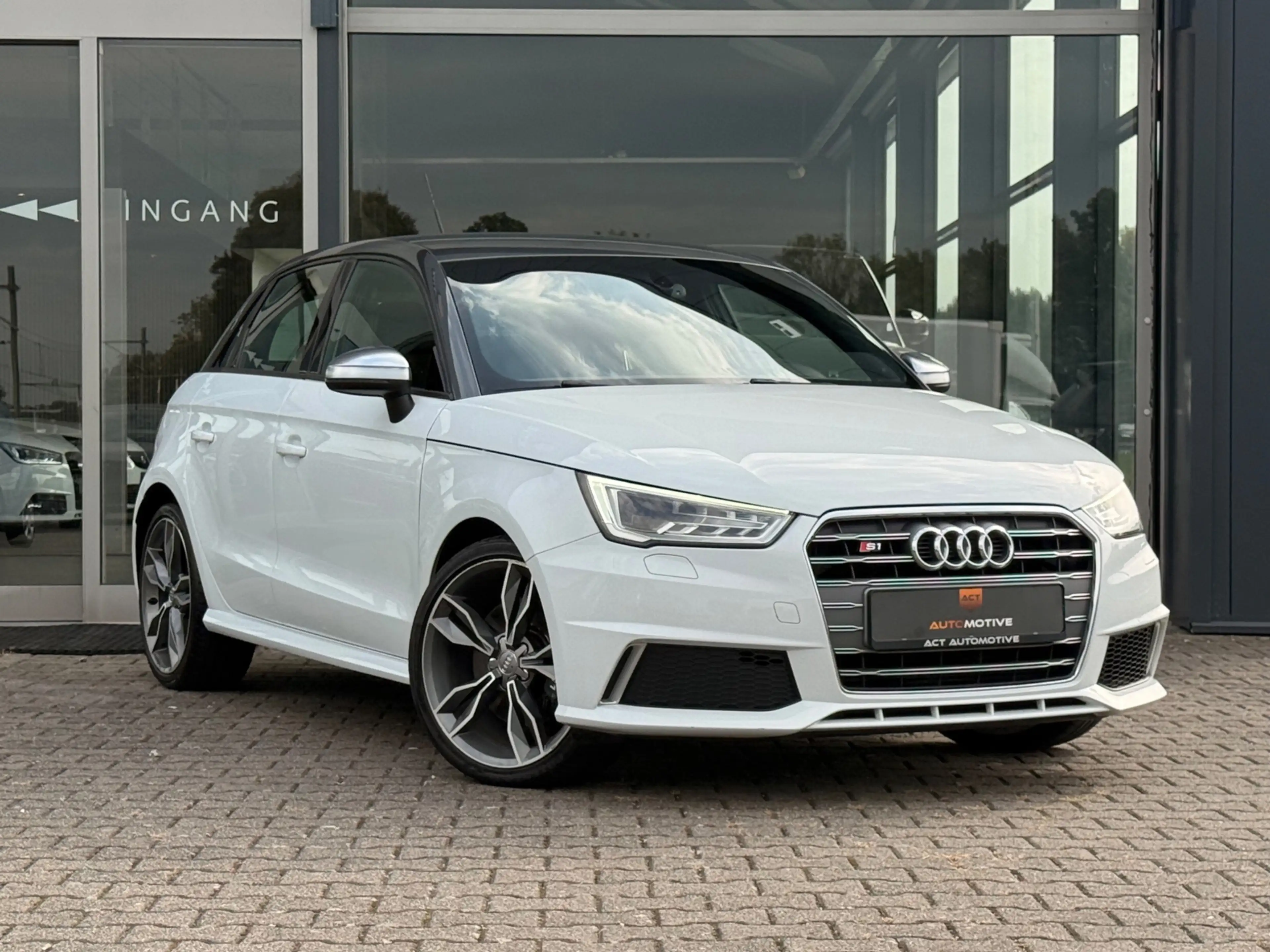 Audi S1 Sportback 2.0 TFSI S1 Quattro Pro Line Plus — photo 9
