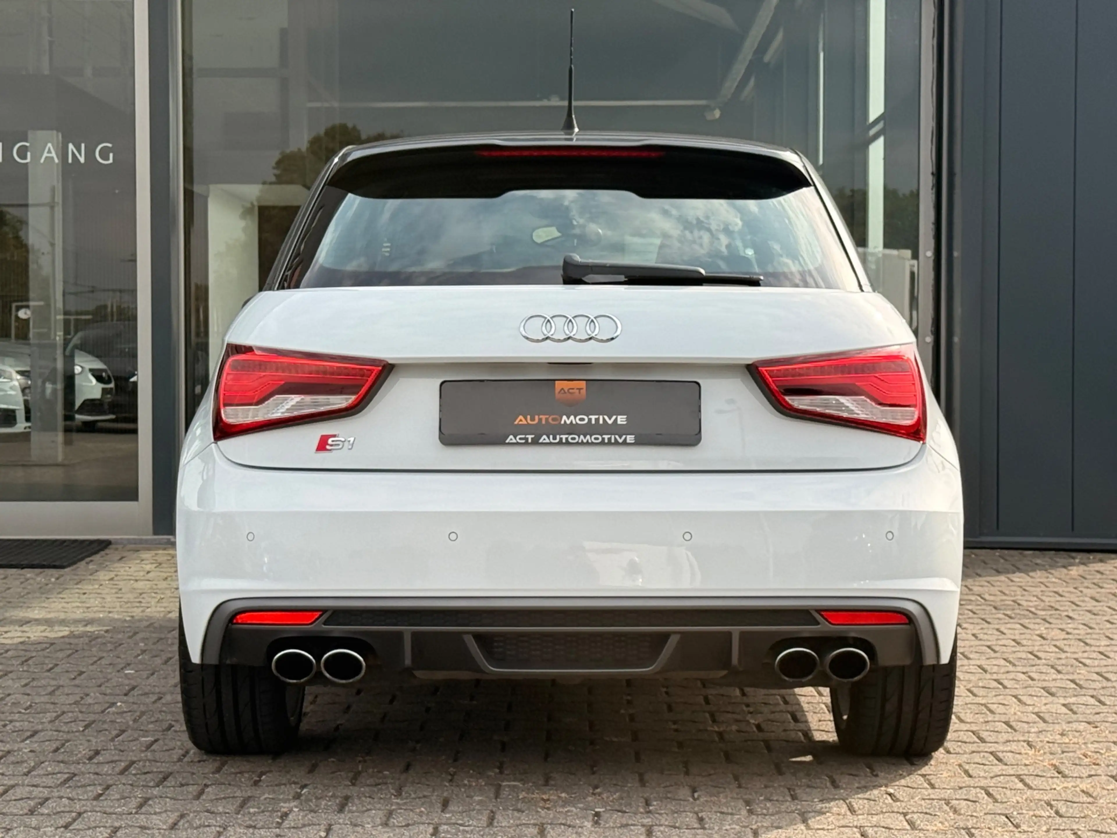 Audi S1 Sportback 2.0 TFSI S1 Quattro Pro Line Plus — photo 13