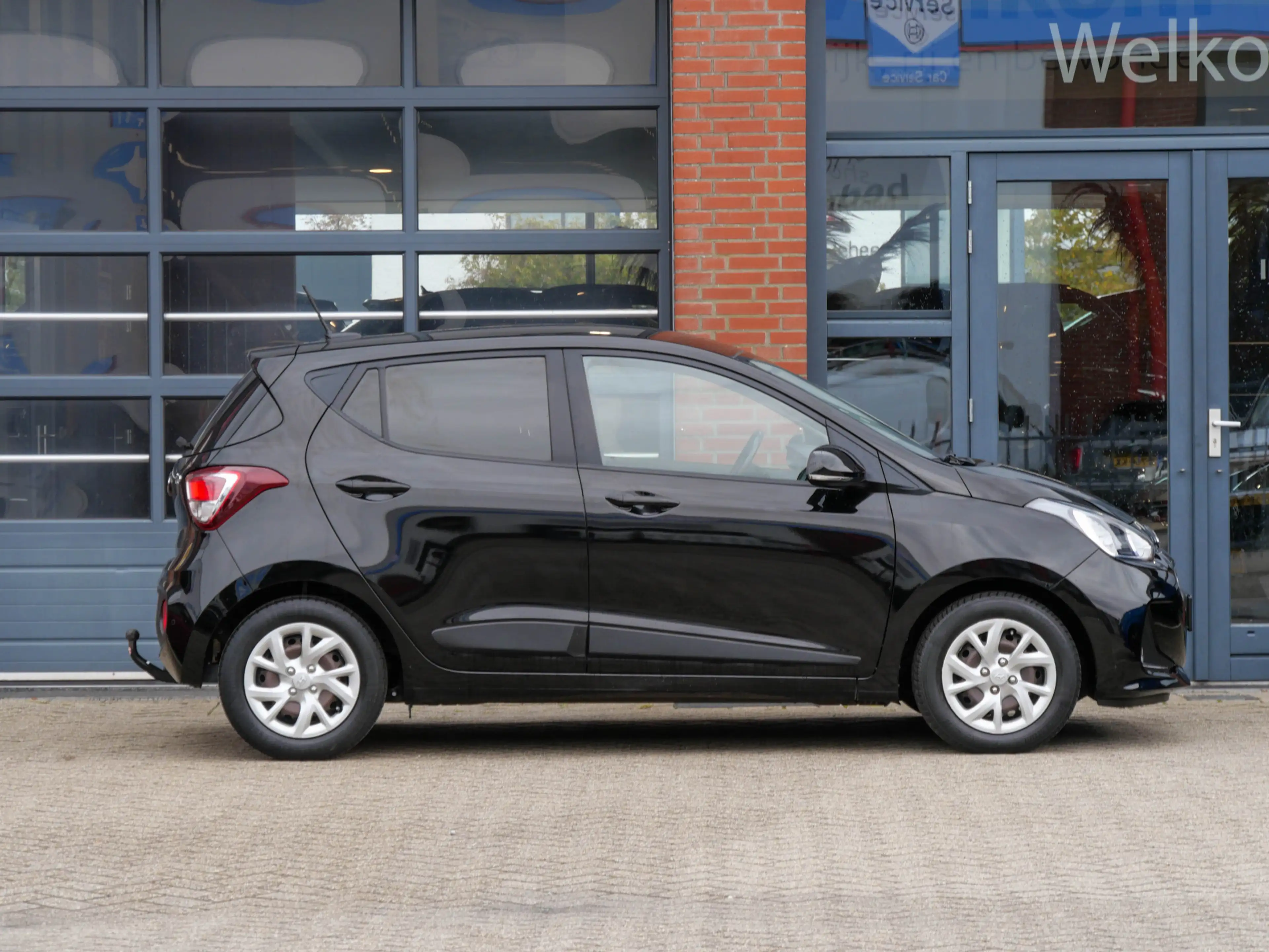 Hyundai i10 1.0i Premium | TREKHAAK | APPLE CARPLAY / ANDROID — photo 5
