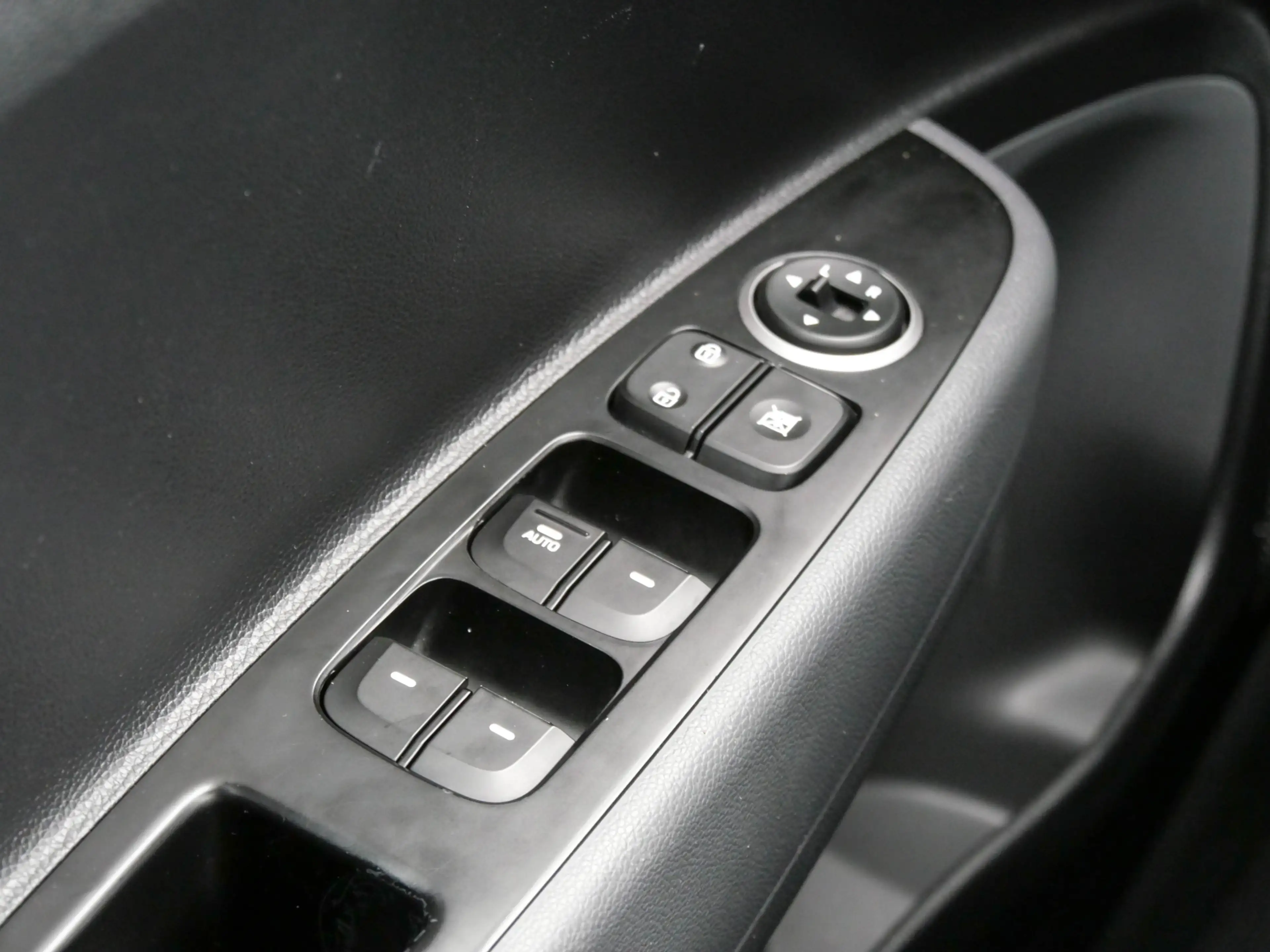 Hyundai i10 1.0i Premium | TREKHAAK | APPLE CARPLAY / ANDROID — photo 13