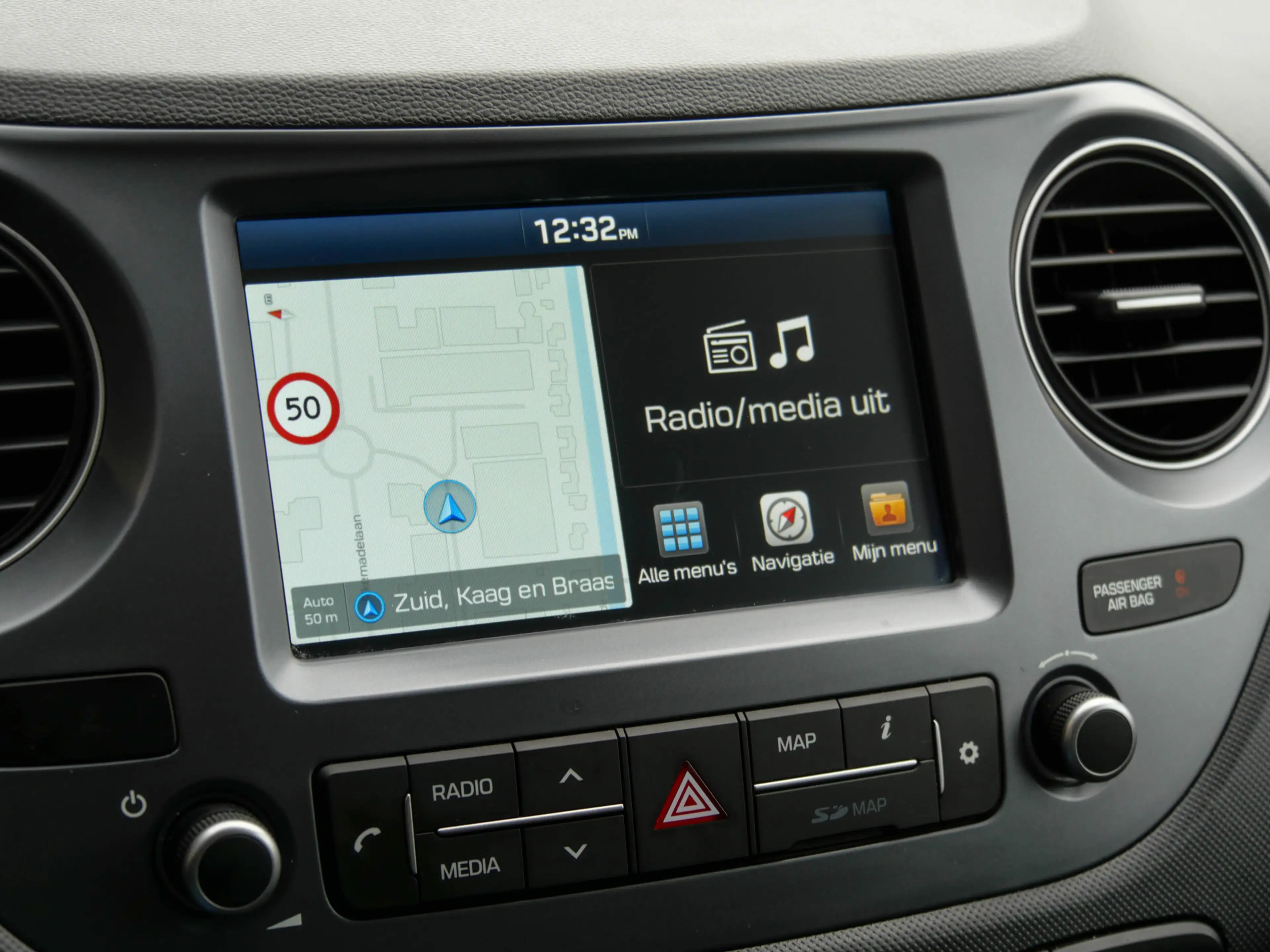 Hyundai i10 1.0i Premium | TREKHAAK | APPLE CARPLAY / ANDROID — photo 7