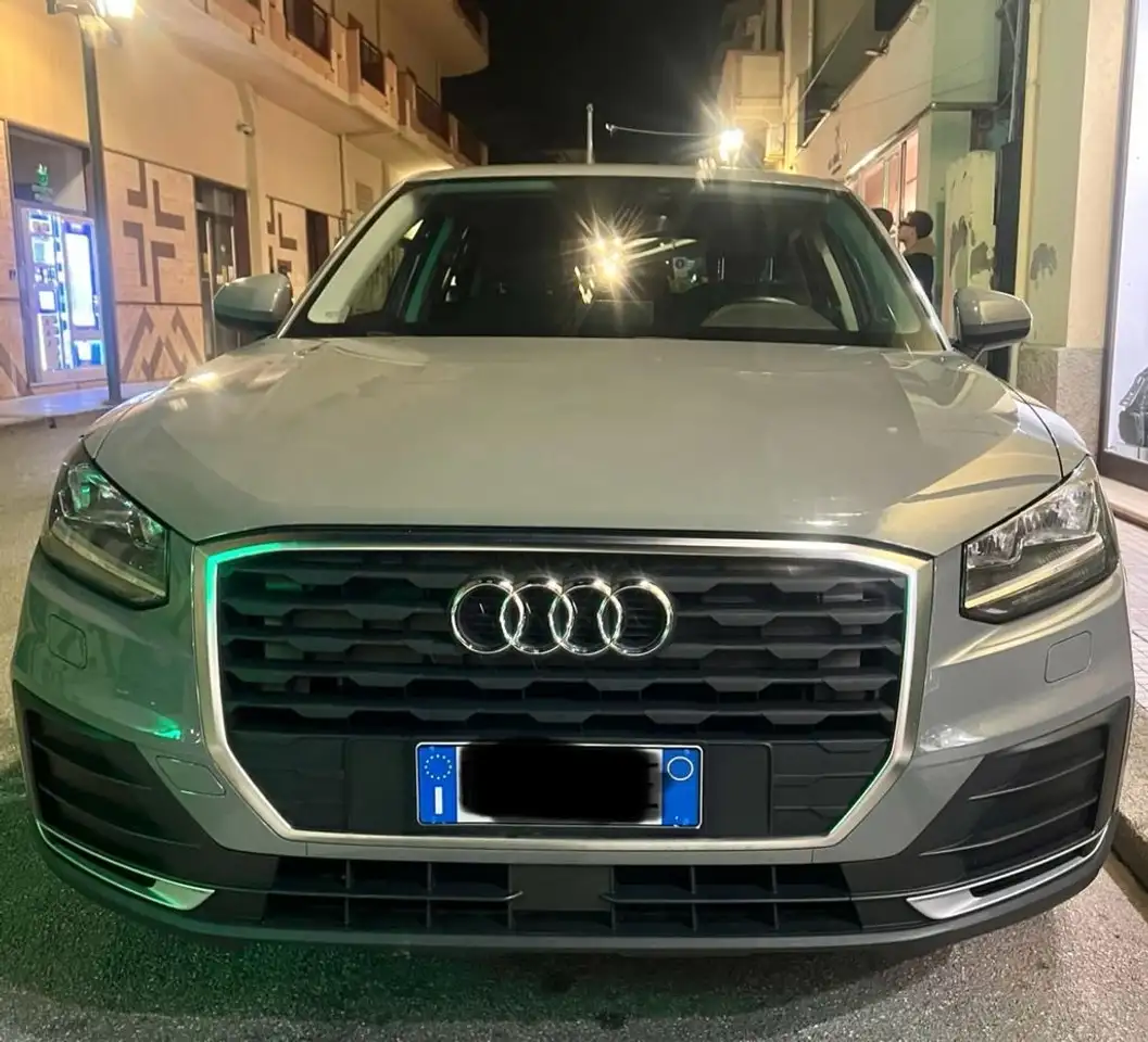 Audi Q2 1.6 tdi Business — photo 1 of 7