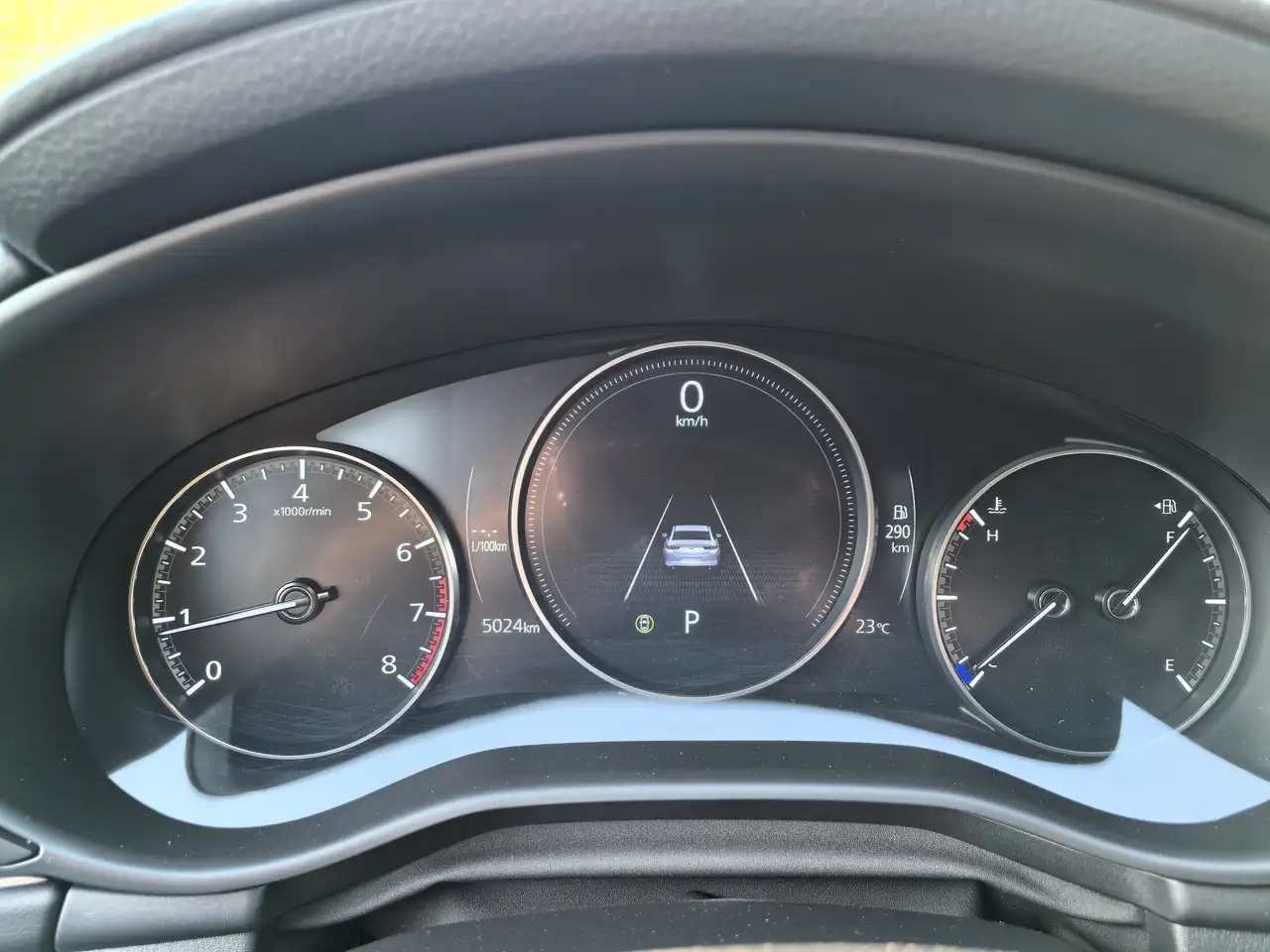 Mazda 3 снимка Mazda 3