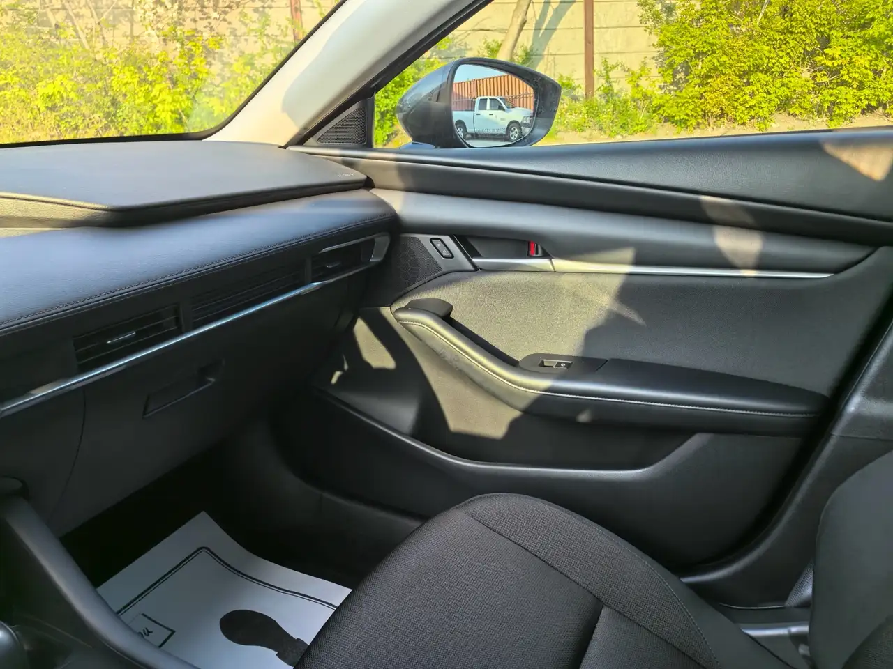 Mazda 3 снимка Mazda 3