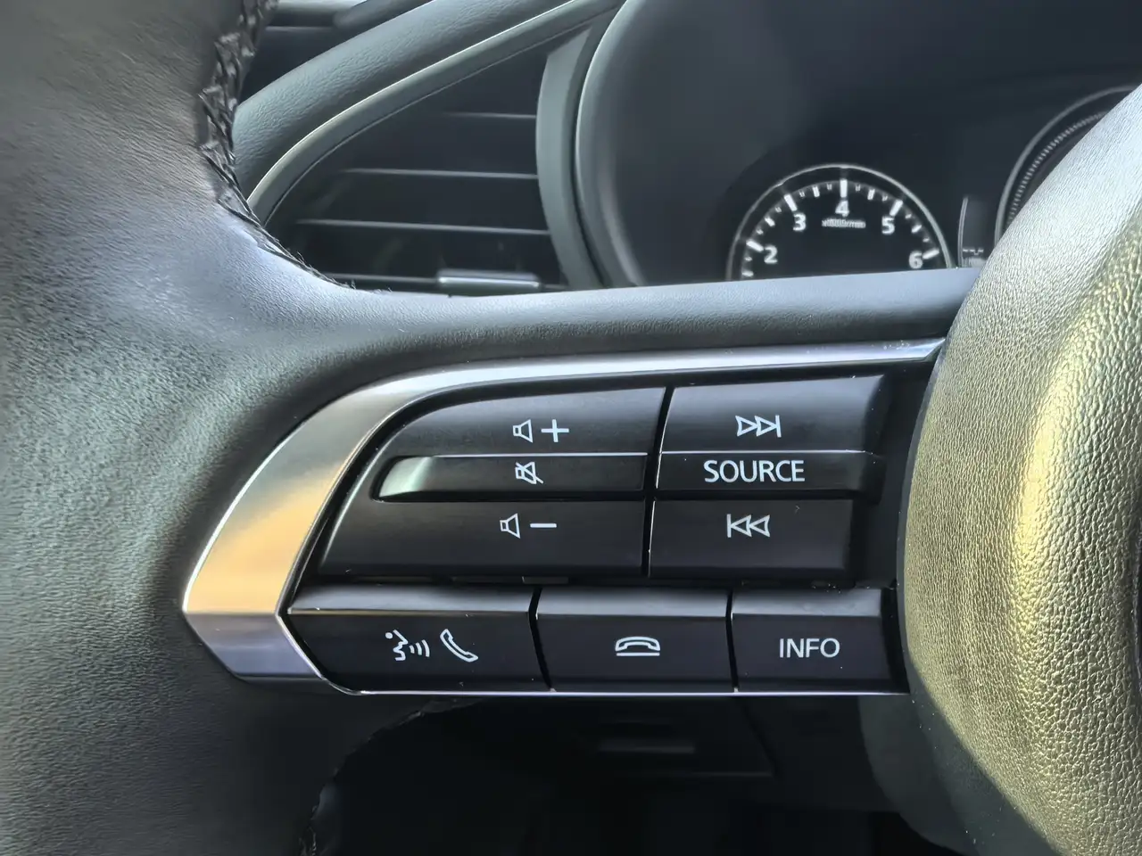 Mazda 3 снимка Mazda 3