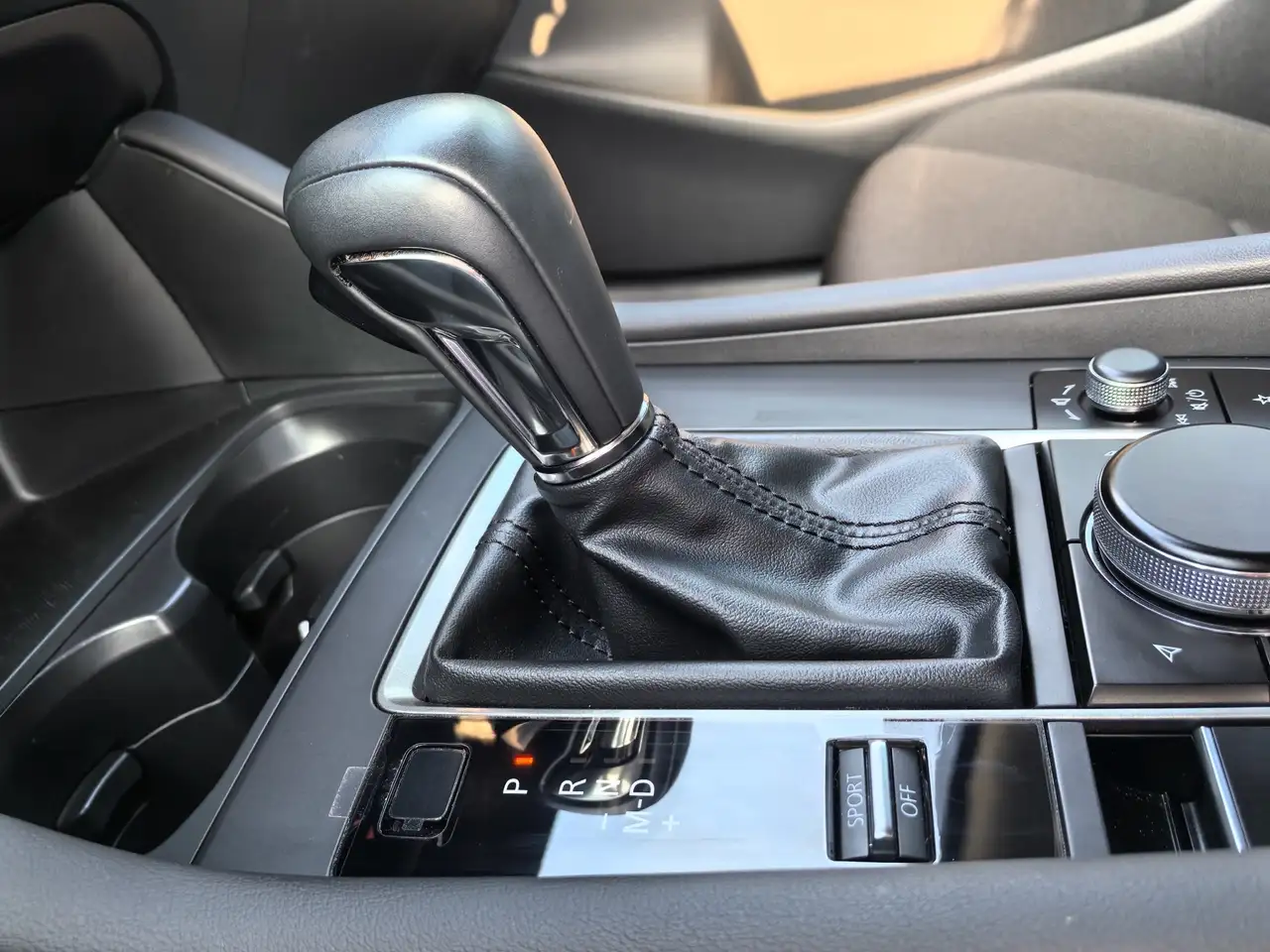 Mazda 3 снимка Mazda 3
