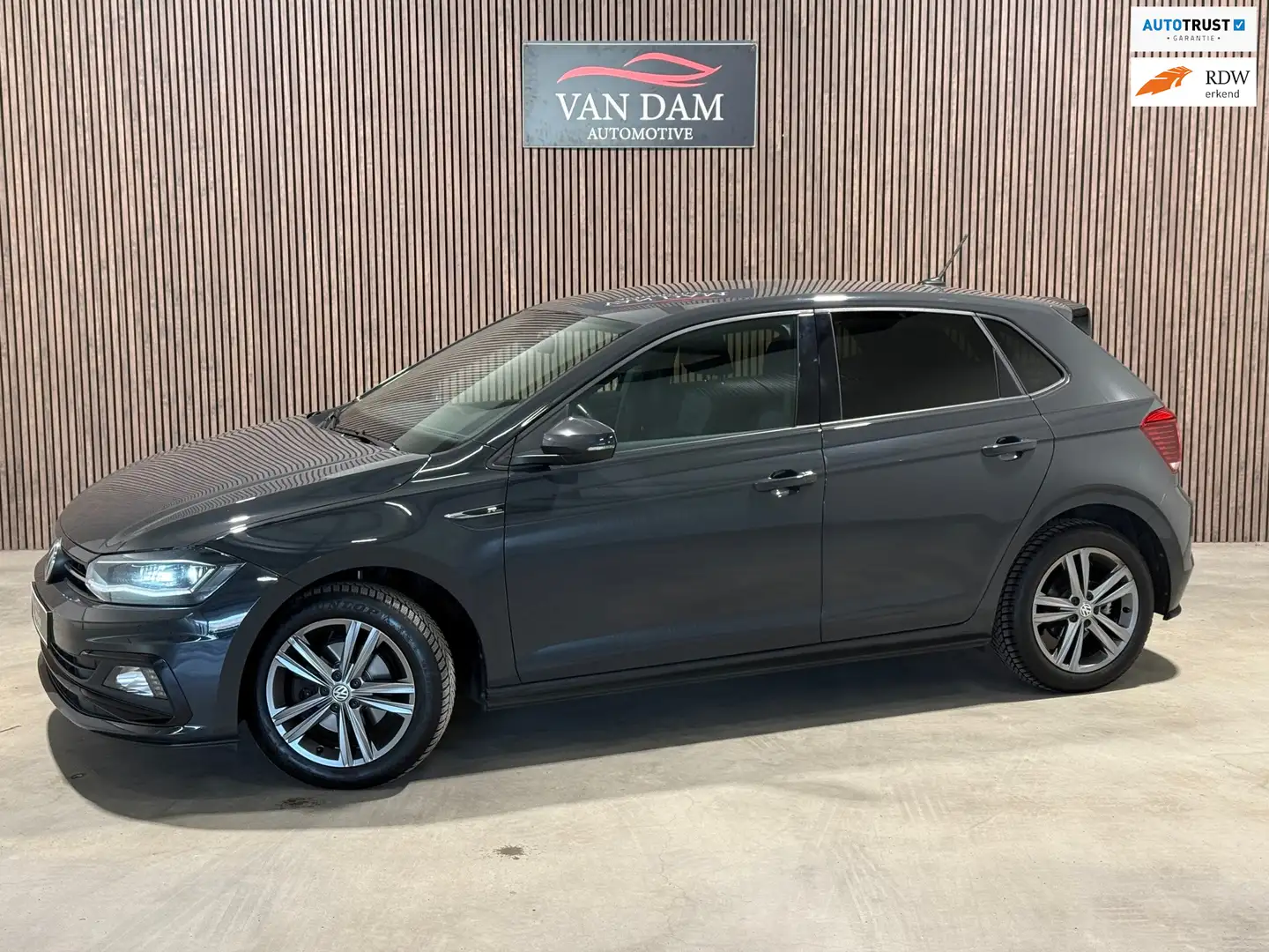 Volkswagen Polo 1.0 TSI 3xR-Line 2019 DSG LED CLIMA CAR-PLAY PDC Grijs - 1