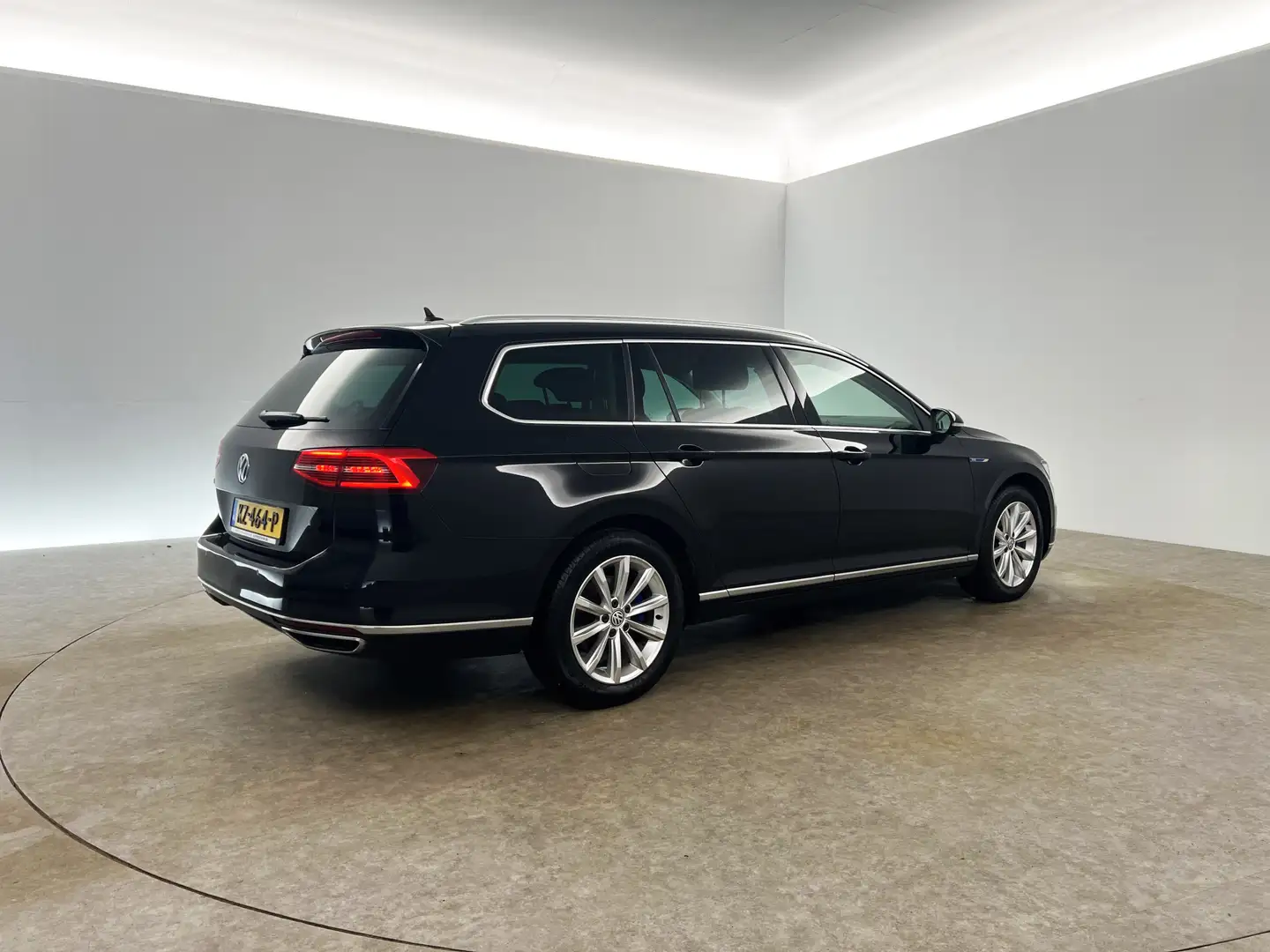 Volkswagen Passat Variant 1.4 TSI GTE 231PK DSG Hybride LED Carplay Camera C Zwart - 2