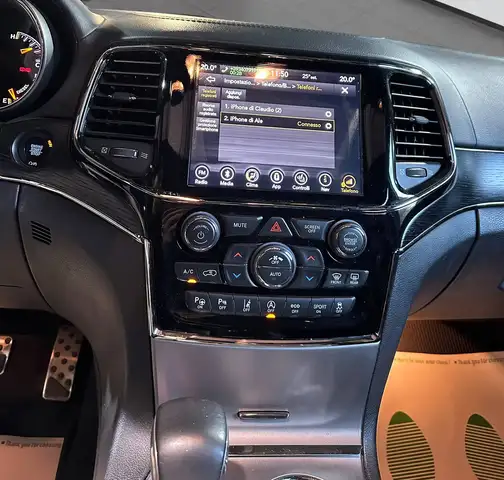 Jeep Grand Cherokee view 11