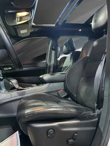 Jeep Grand Cherokee view 12
