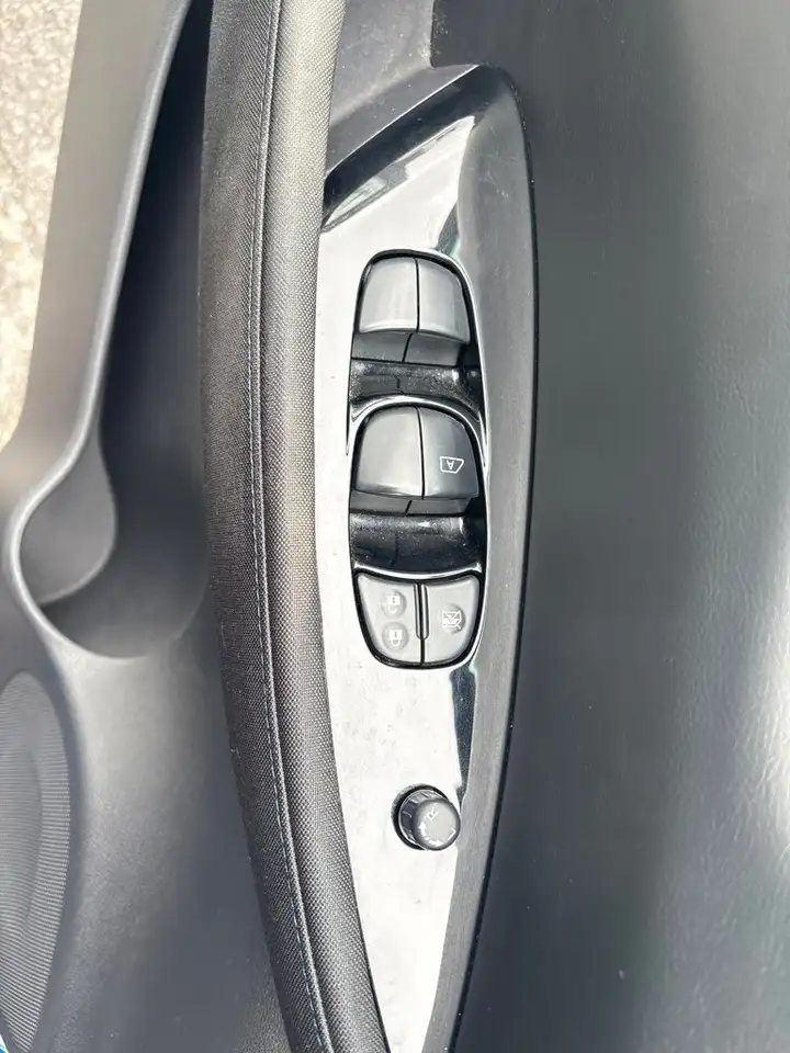 Nissan Leaf снимка Nissan Leaf