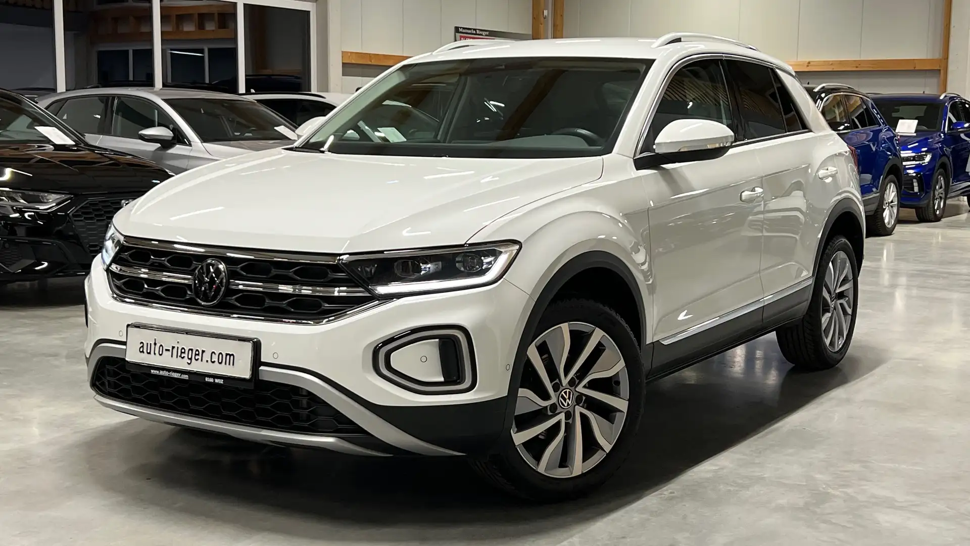 Volkswagen T-Roc Style 1,5 LED, ACC, AHK, Standheizung, GARANTIE Weiß - 2