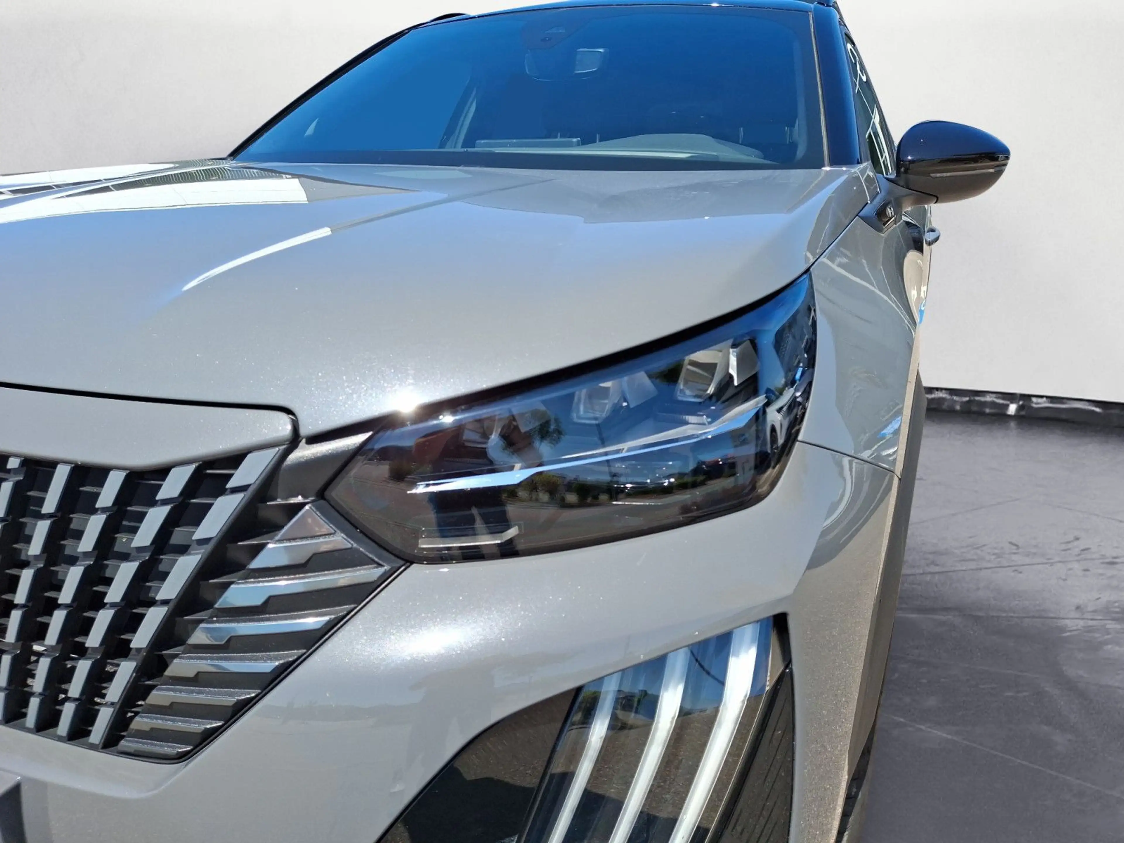 Peugeot 2008 GT *HiFi*Klima*PDC*LCD*DAB*Ambientelicht* — photo 11