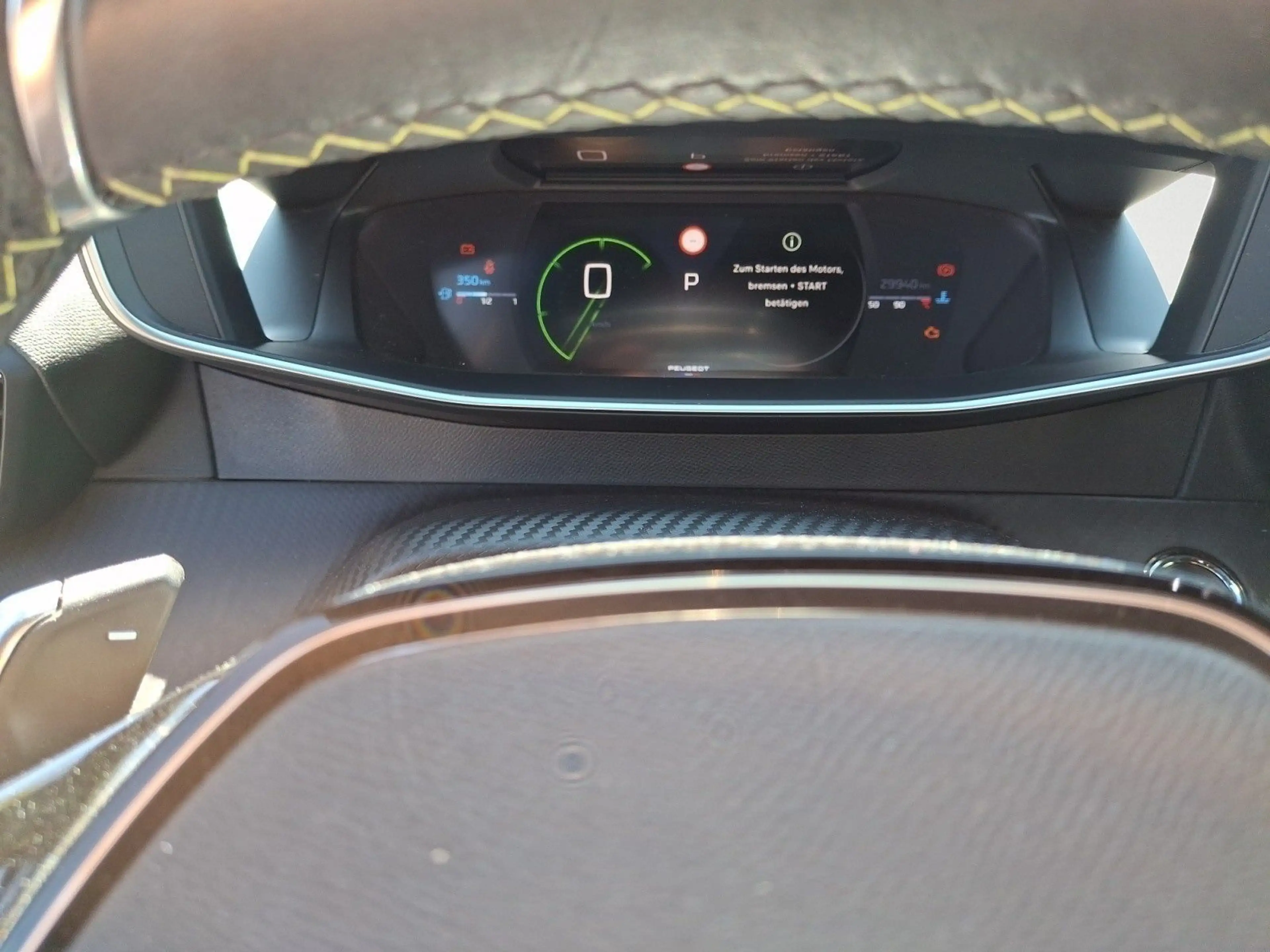 Peugeot 2008 GT *HiFi*Klima*PDC*LCD*DAB*Ambientelicht* — photo 13