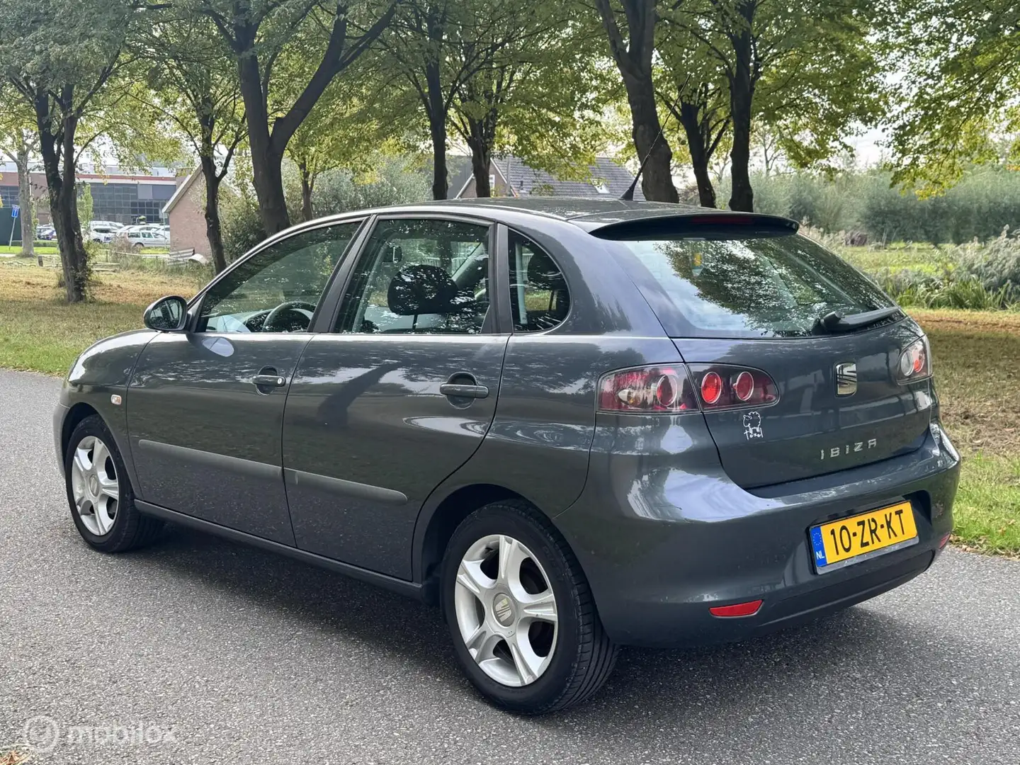 SEAT Ibiza 1.4-16V Trendstyle*APK 06/26*CRUISE CONTROL*AIRCO Grijs - 2