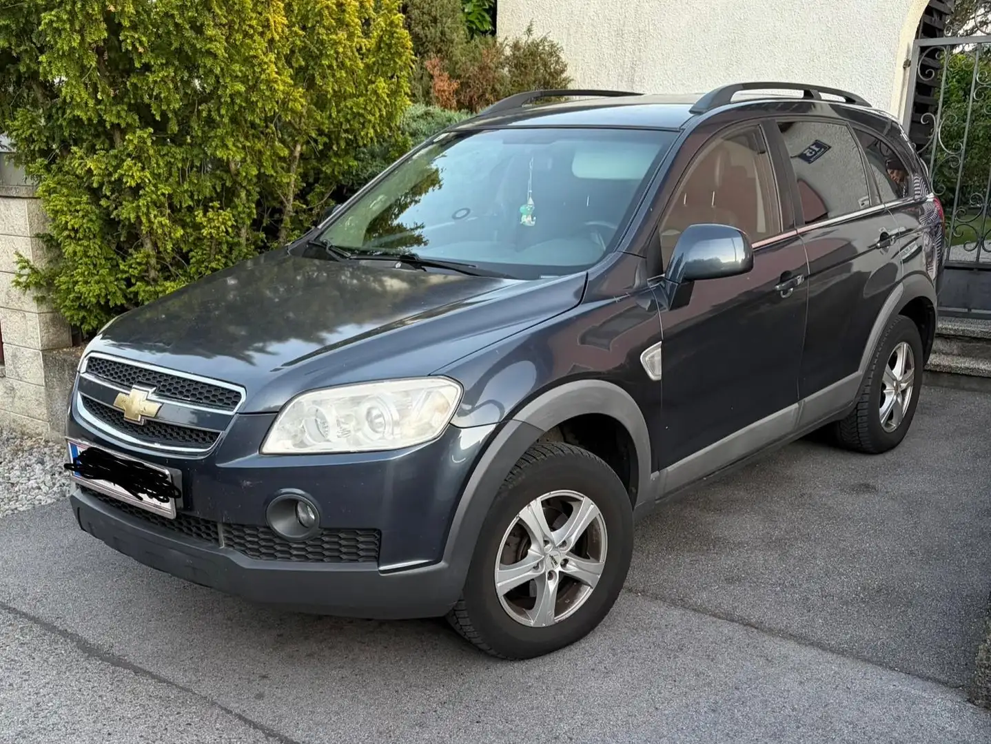 Chevrolet Captiva Captiva "Family Edition" 2,0 VCDi 2WD Family Edition - 1
