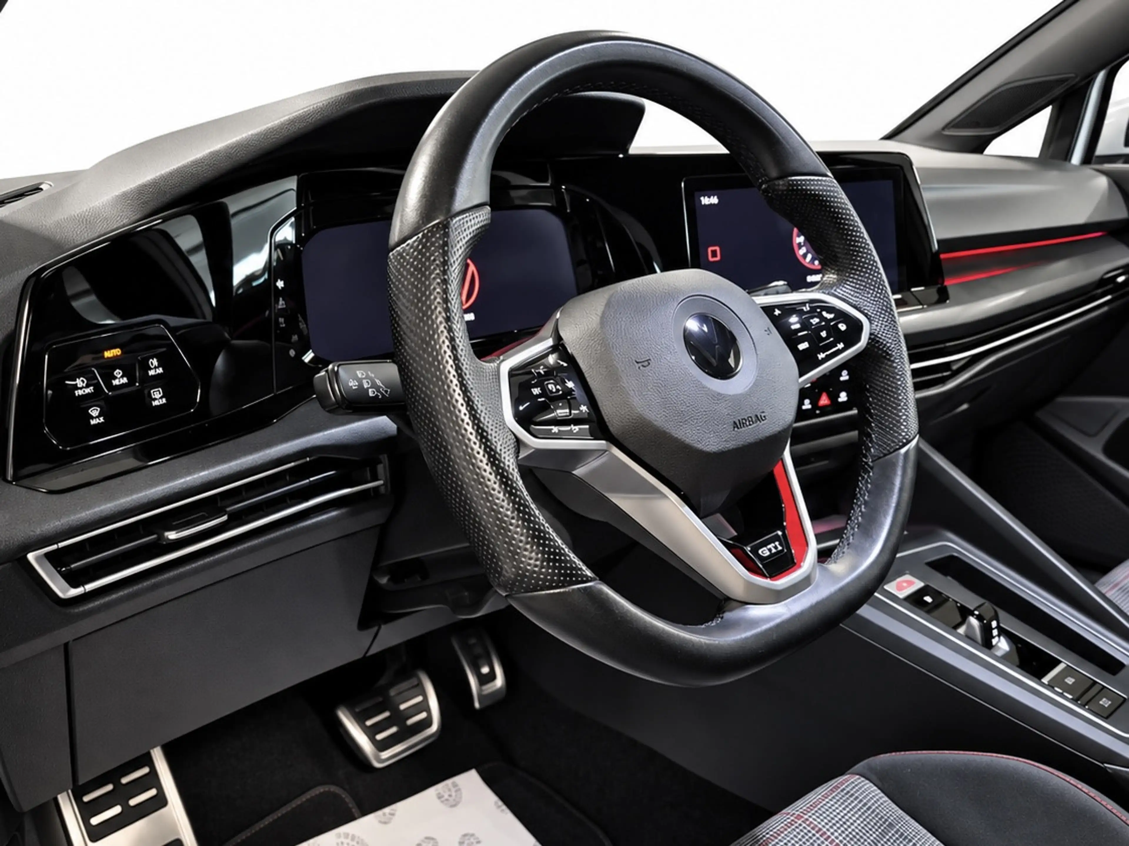 Volkswagen Golf GTI Golf 8 2.0 TSI 245 DSG PANO NAVI — photo 12